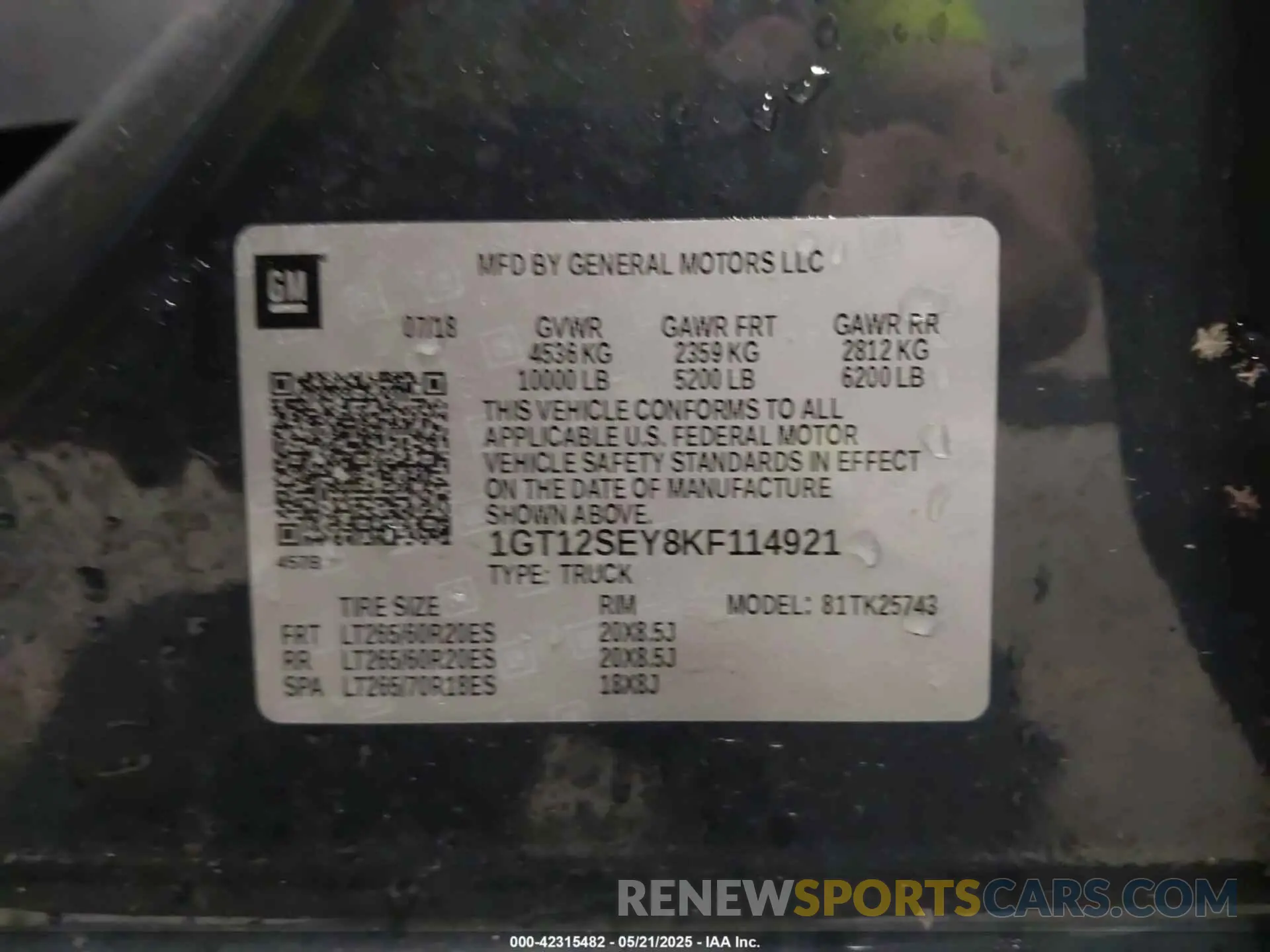 9 Photograph of a damaged car 1GT12SEY8KF114921 GMC SIERRA 2500HD 2019