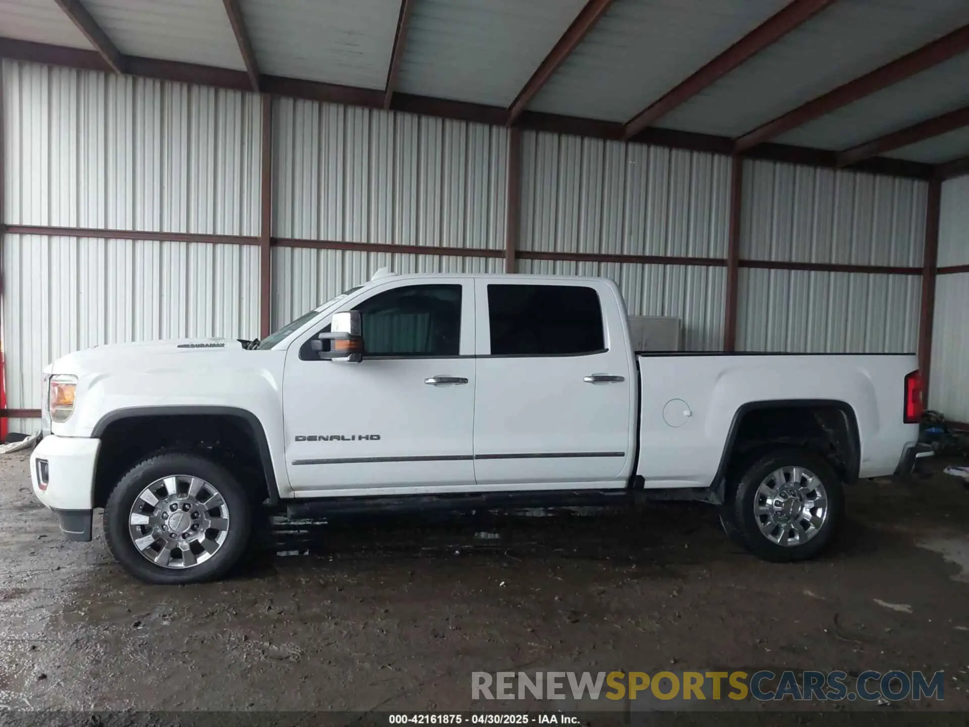 14 Photograph of a damaged car 1GT12SEY8KF115759 GMC SIERRA 2500HD 2019
