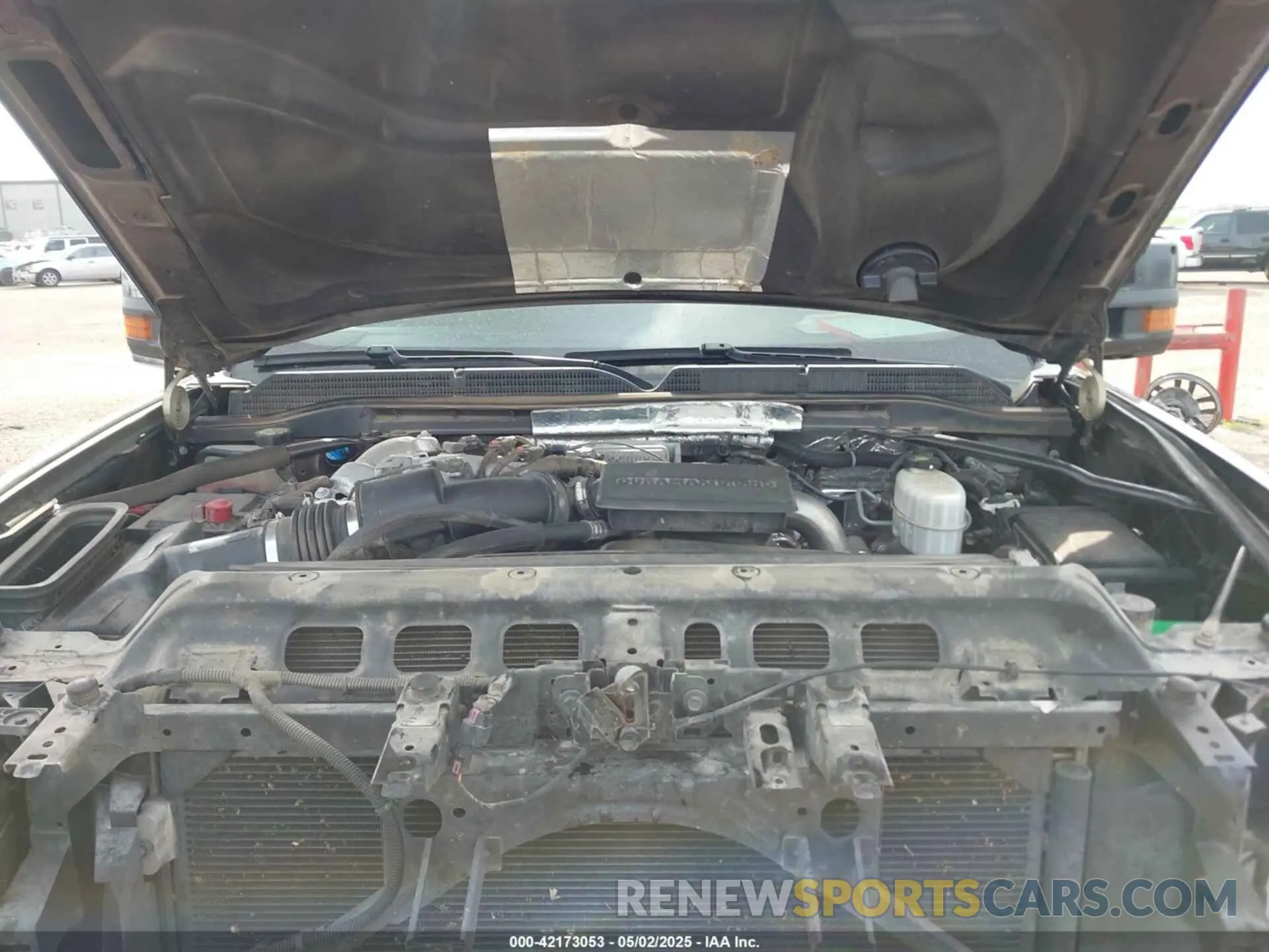 10 Photograph of a damaged car 1GT12SEY8KF175797 GMC SIERRA 2500HD 2019