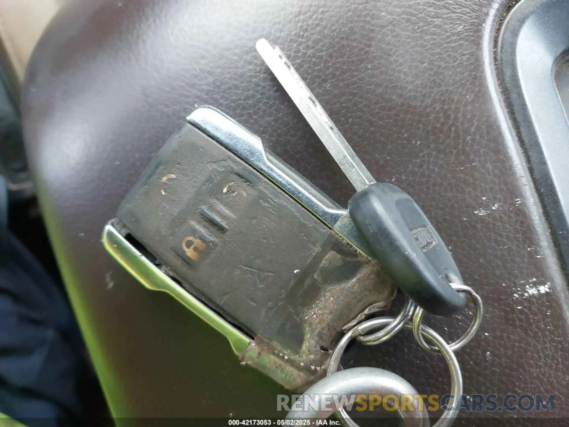 11 Photograph of a damaged car 1GT12SEY8KF175797 GMC SIERRA 2500HD 2019