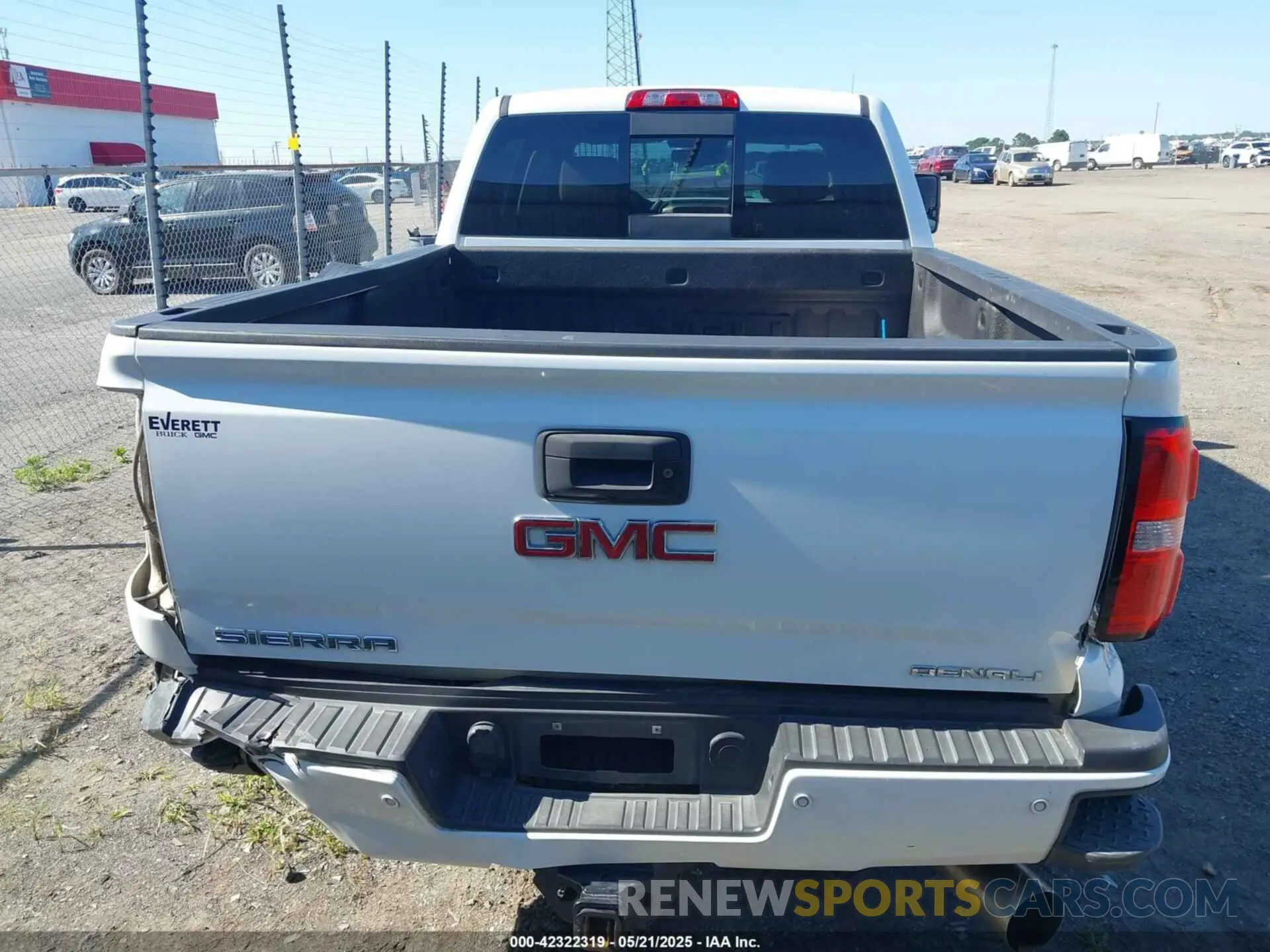 16 Photograph of a damaged car 1GT12SEY9KF116287 GMC SIERRA 2500HD 2019