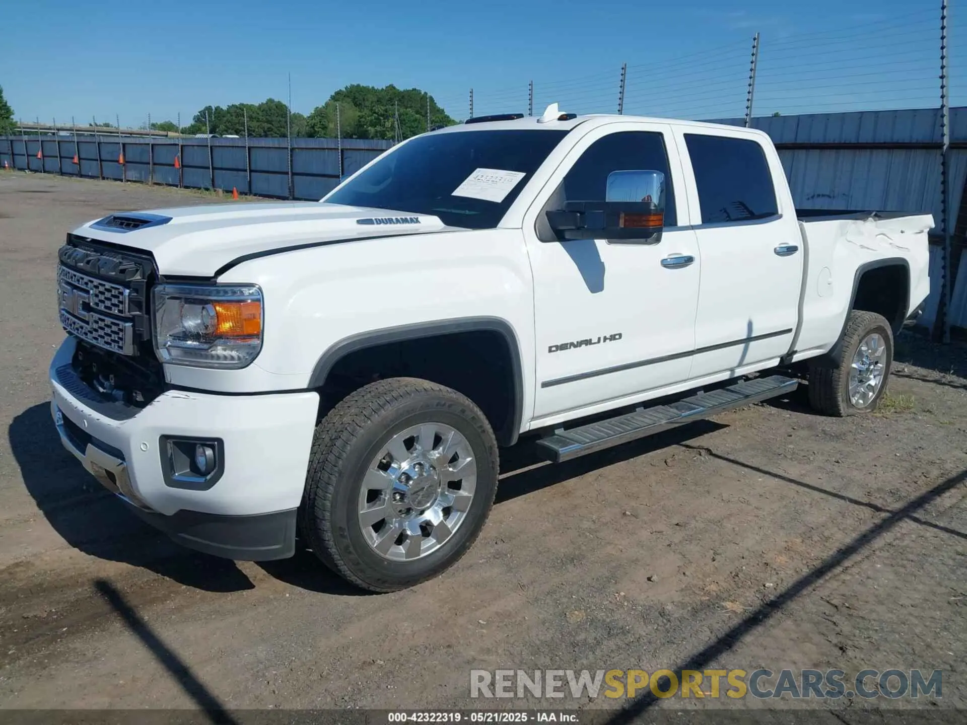 2 Photograph of a damaged car 1GT12SEY9KF116287 GMC SIERRA 2500HD 2019