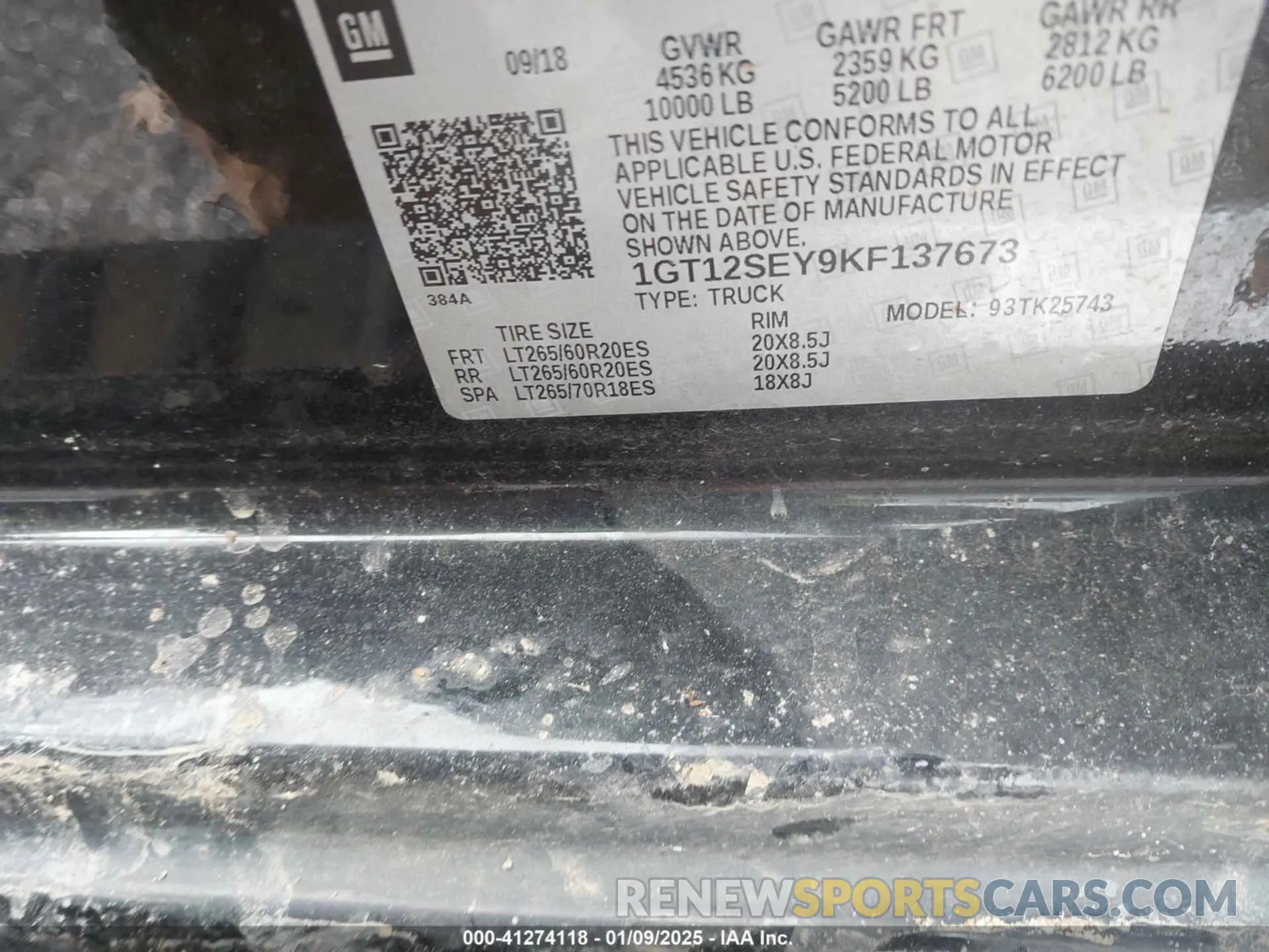 9 Photograph of a damaged car 1GT12SEY9KF137673 GMC SIERRA 2500HD 2019
