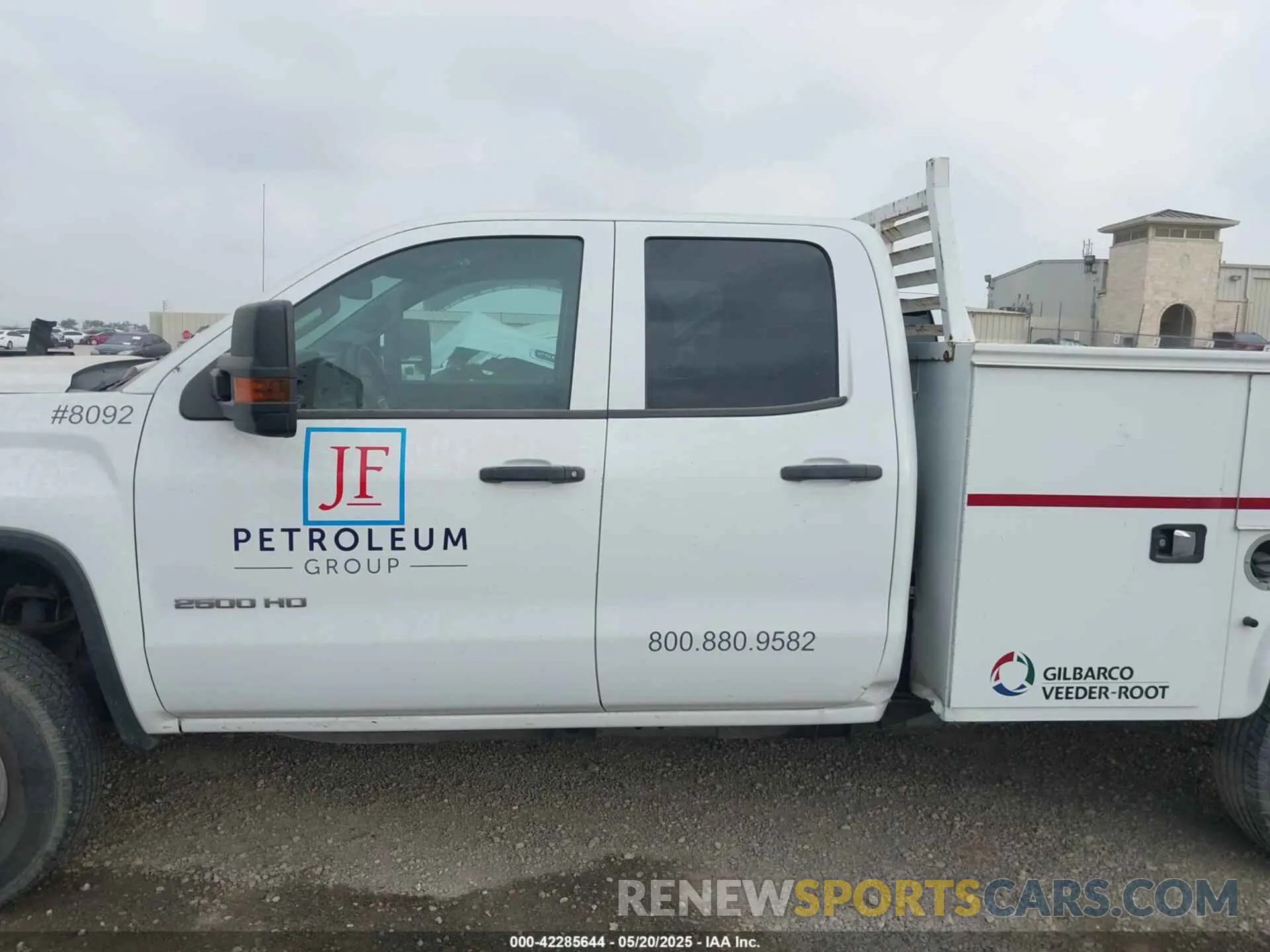 14 Photograph of a damaged car 2GD21NEG9K1178100 GMC SIERRA 2500HD 2019