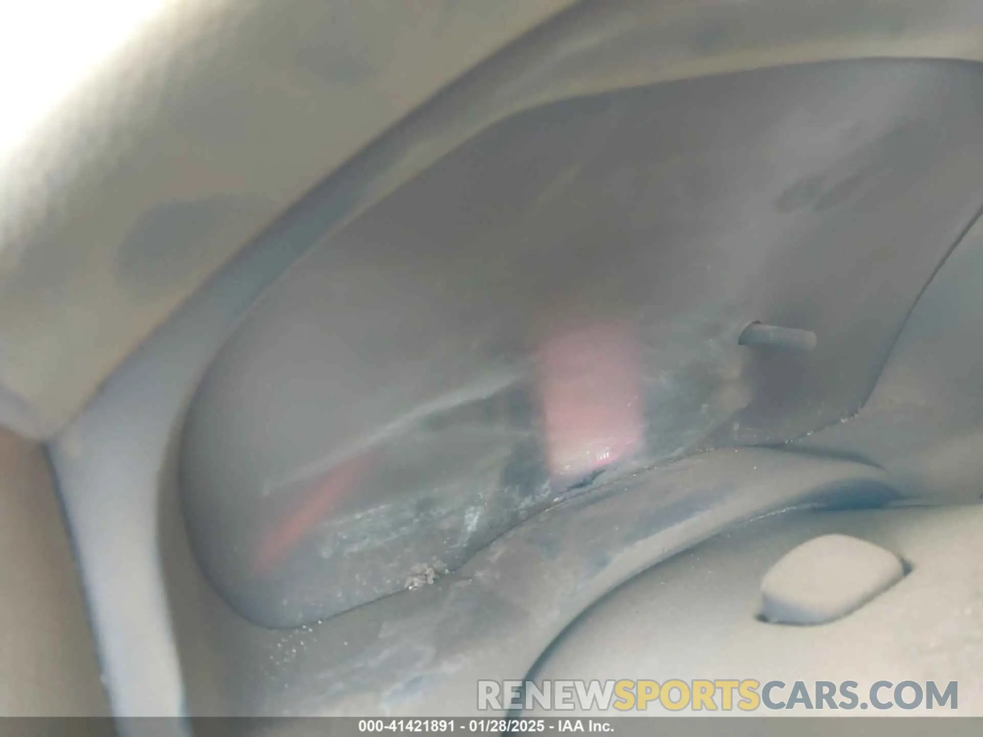 7 Photograph of a damaged car 2GT22NEG8K1134087 GMC SIERRA 2500HD 2019