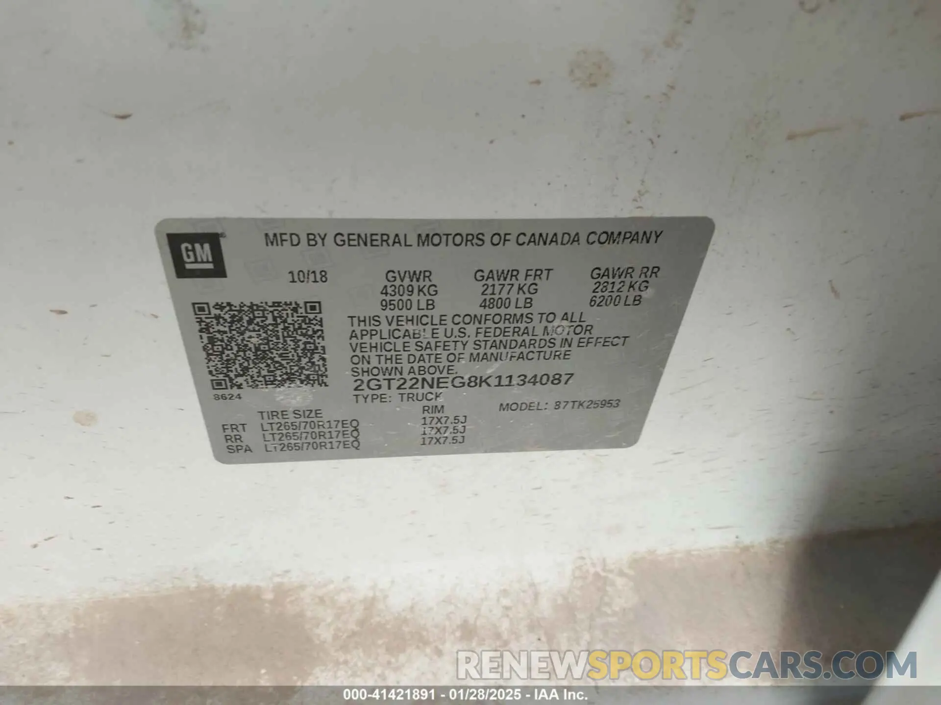 9 Photograph of a damaged car 2GT22NEG8K1134087 GMC SIERRA 2500HD 2019