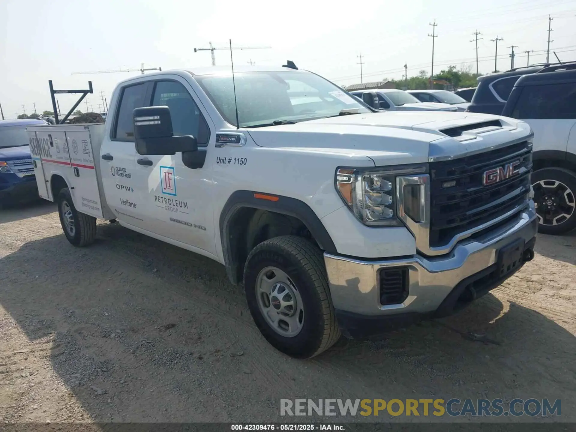 1 Photograph of a damaged car 1GD58LE71LF315392 GMC SIERRA 2500HD 2020