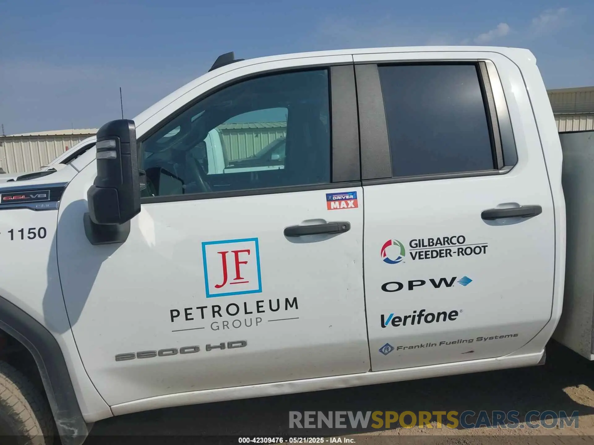 14 Photograph of a damaged car 1GD58LE71LF315392 GMC SIERRA 2500HD 2020
