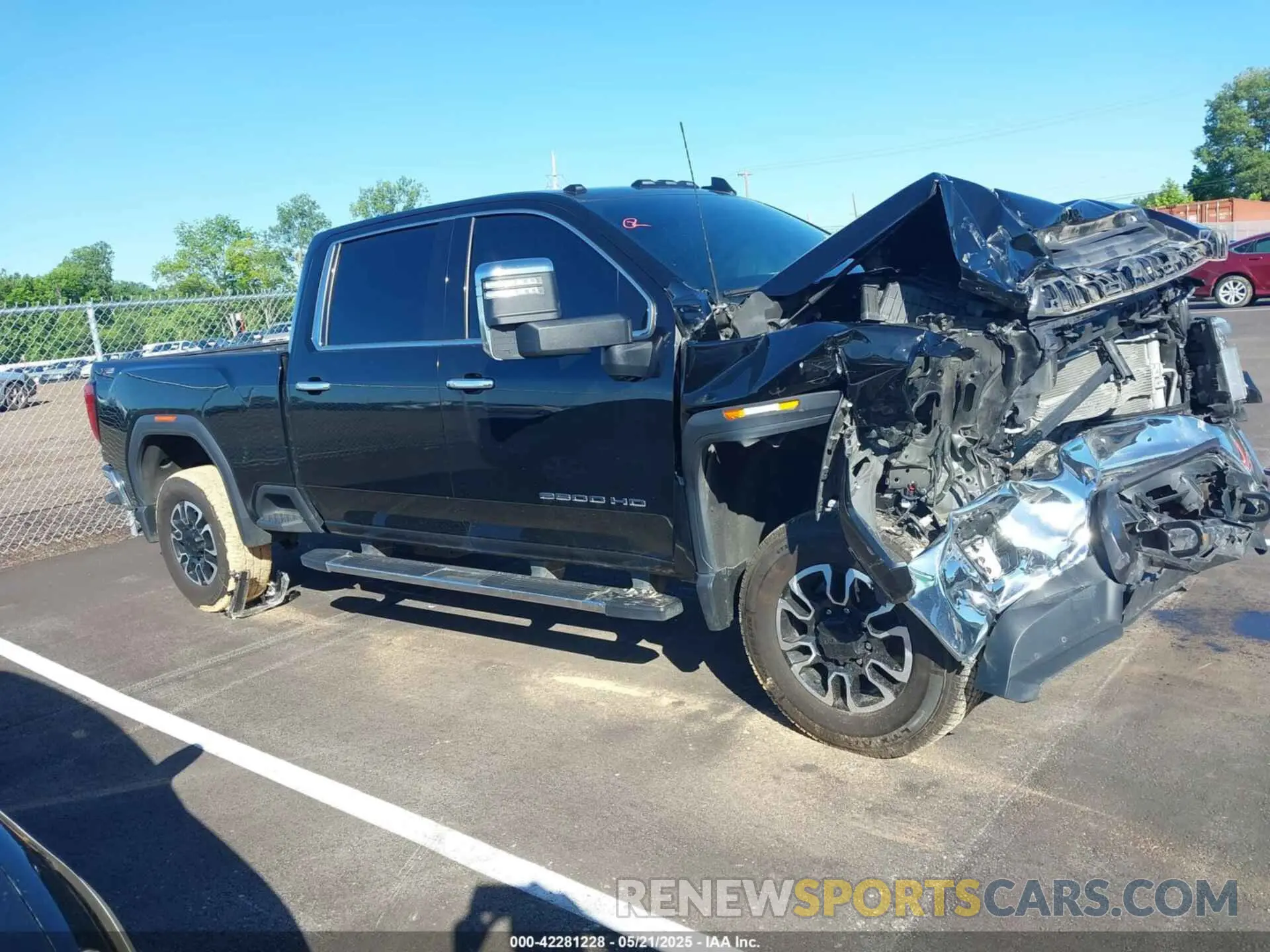 13 Photograph of a damaged car 1GT19NEY2LF129994 GMC SIERRA 2500HD 2020
