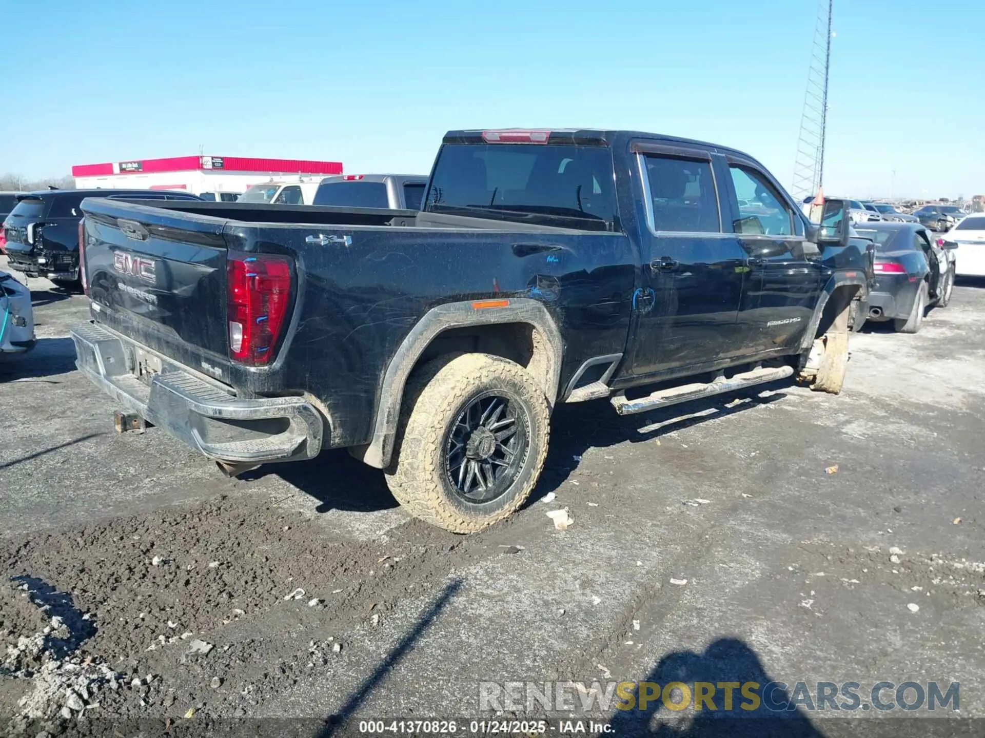 4 Photograph of a damaged car 1GT49ME79LF267529 GMC SIERRA 2500HD 2020