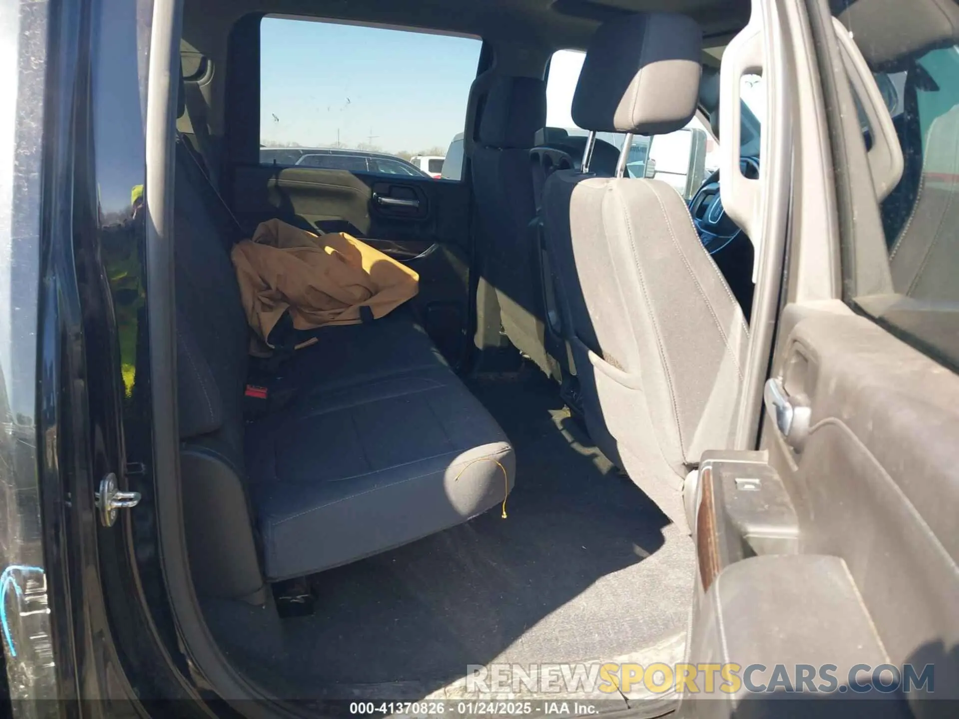 7 Photograph of a damaged car 1GT49ME79LF267529 GMC SIERRA 2500HD 2020