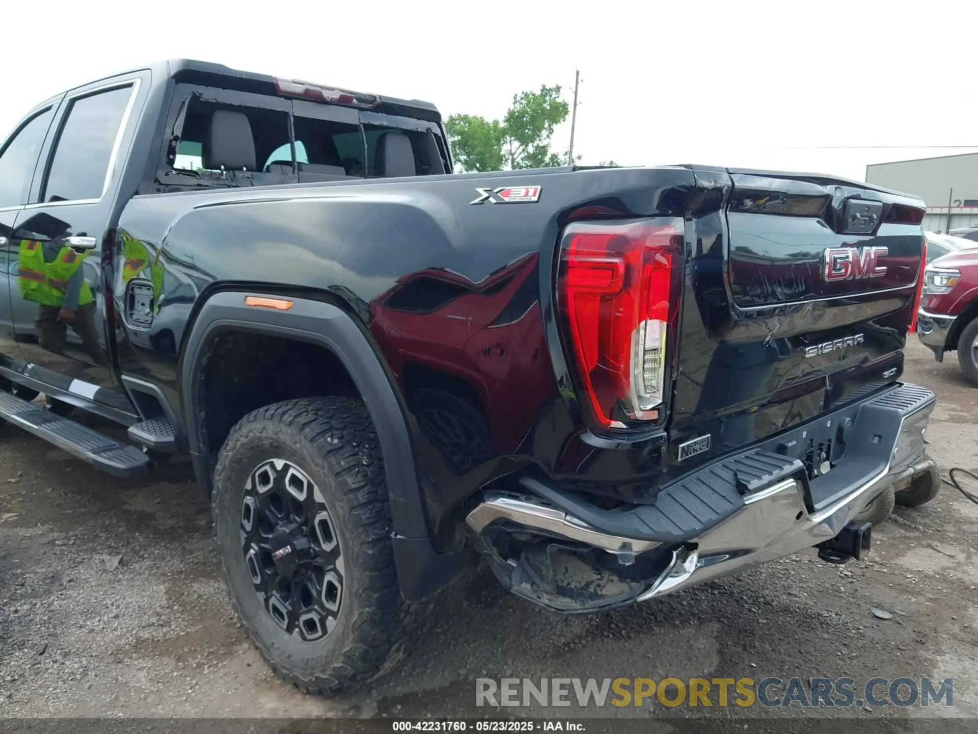 11 Photograph of a damaged car 1GT49NE72LF136576 GMC SIERRA 2500HD 2020