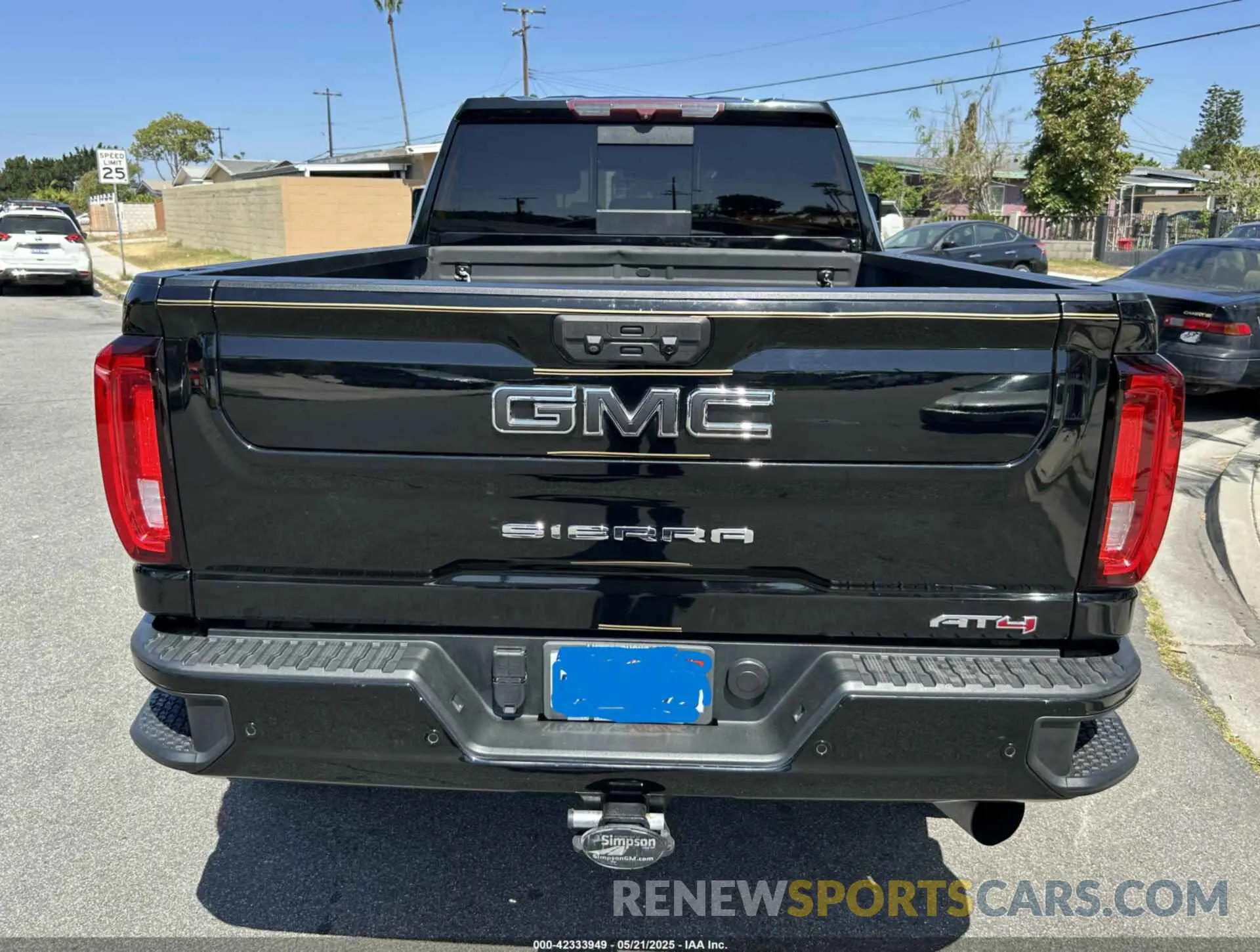 8 Photograph of a damaged car 1GT49PEY4LF160222 GMC SIERRA 2500HD 2020