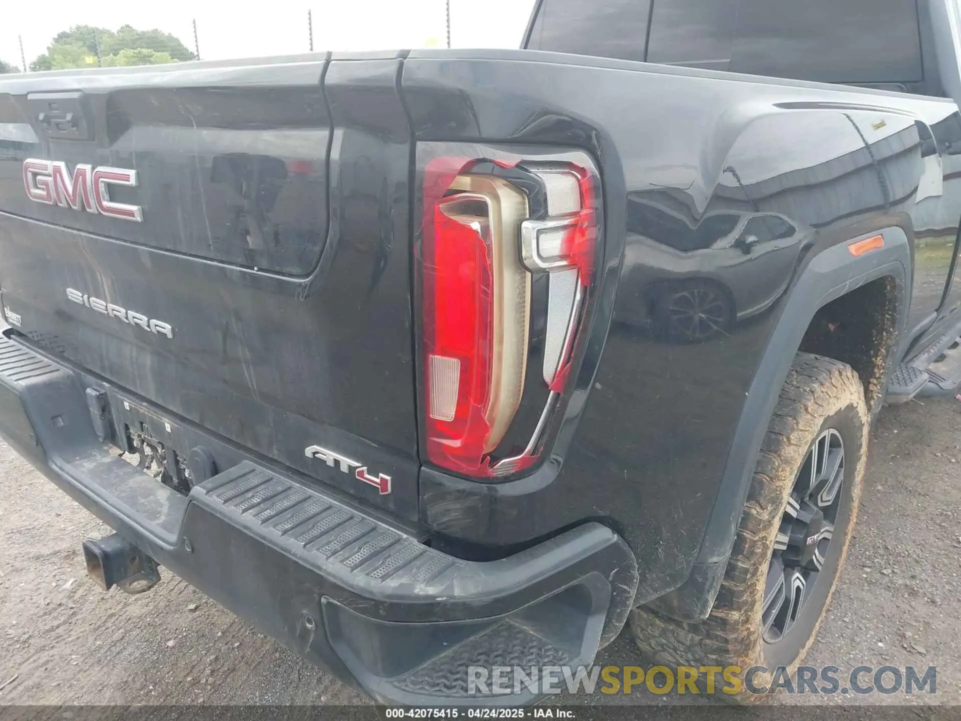 12 Photograph of a damaged car 1GT49PEY6LF160447 GMC SIERRA 2500HD 2020