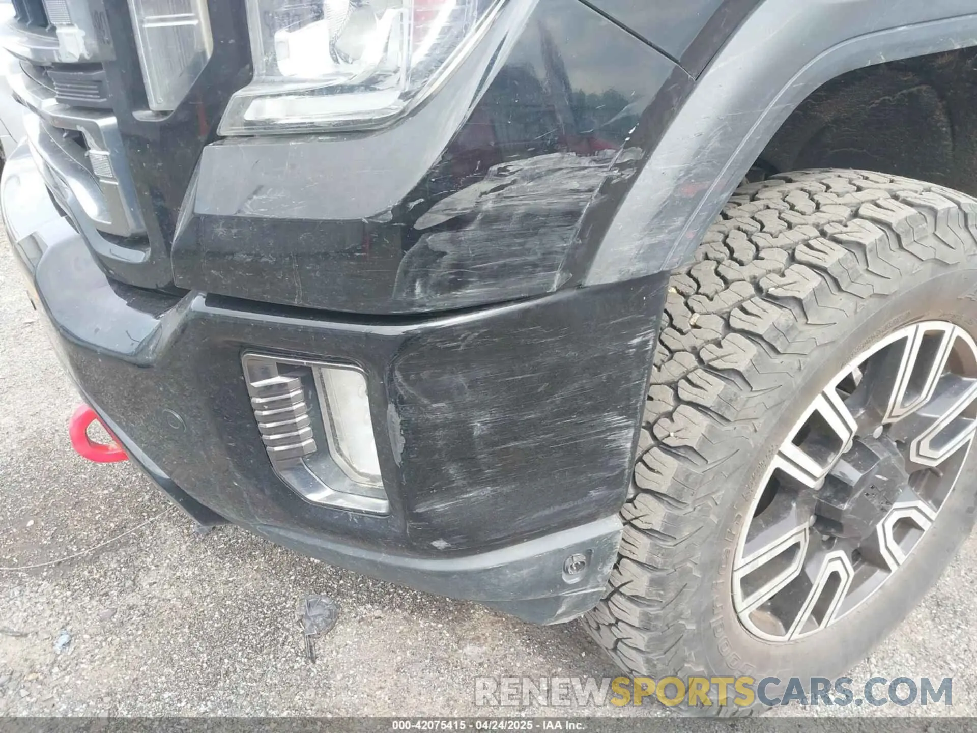 13 Photograph of a damaged car 1GT49PEY6LF160447 GMC SIERRA 2500HD 2020