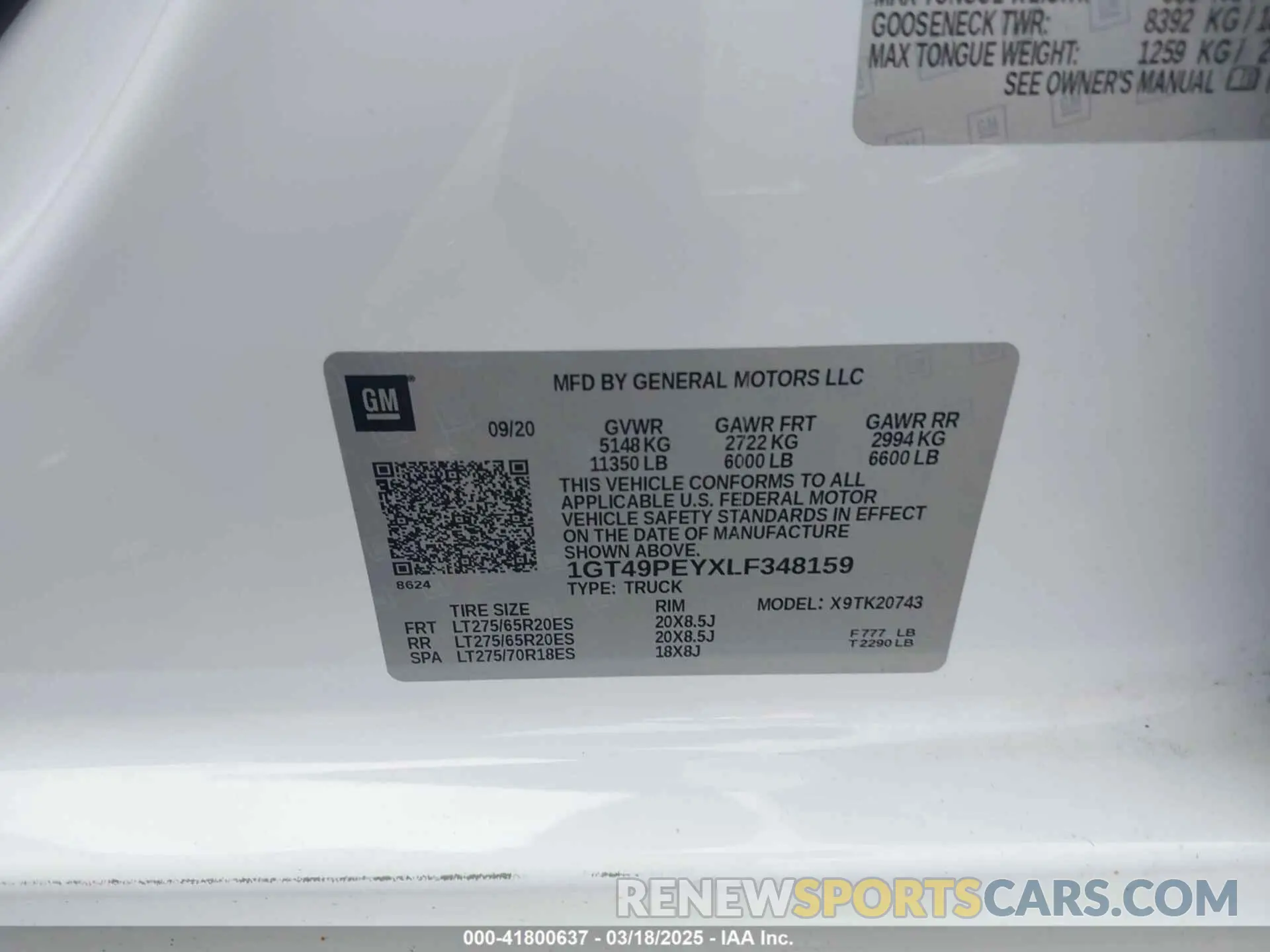 8 Photograph of a damaged car 1GT49PEYXLF348159 GMC SIERRA 2500HD 2020
