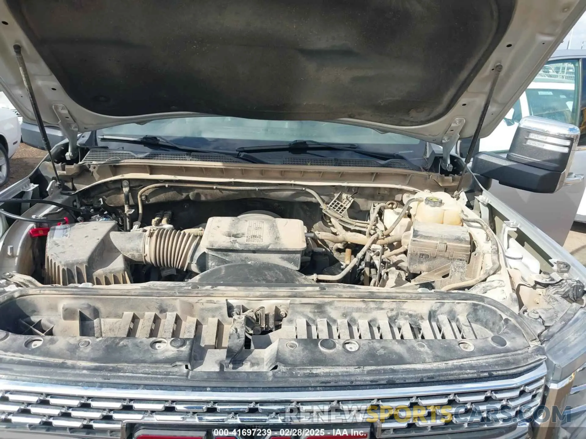 9 Photograph of a damaged car 1GT49RE76LF188395 GMC SIERRA 2500HD 2020