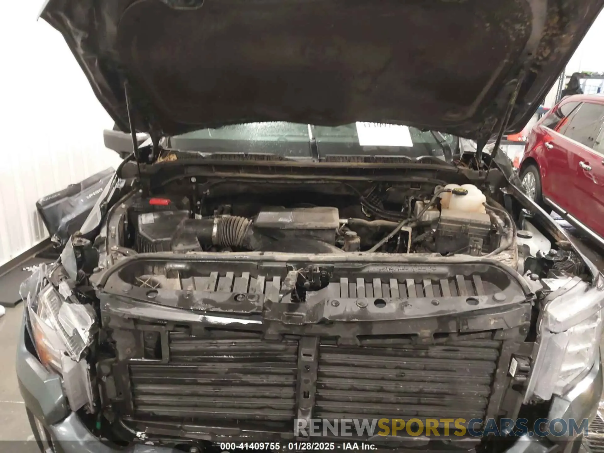 10 Photograph of a damaged car 1GT49RE79LF222913 GMC SIERRA 2500HD 2020