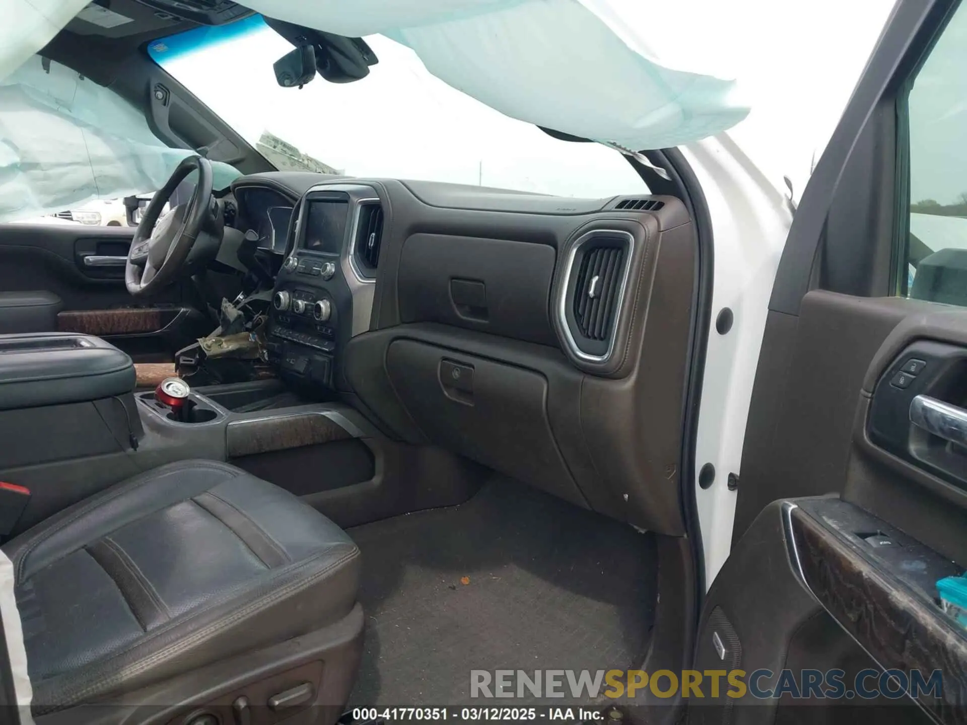 5 Photograph of a damaged car 1GT49REY0LF167275 GMC SIERRA 2500HD 2020