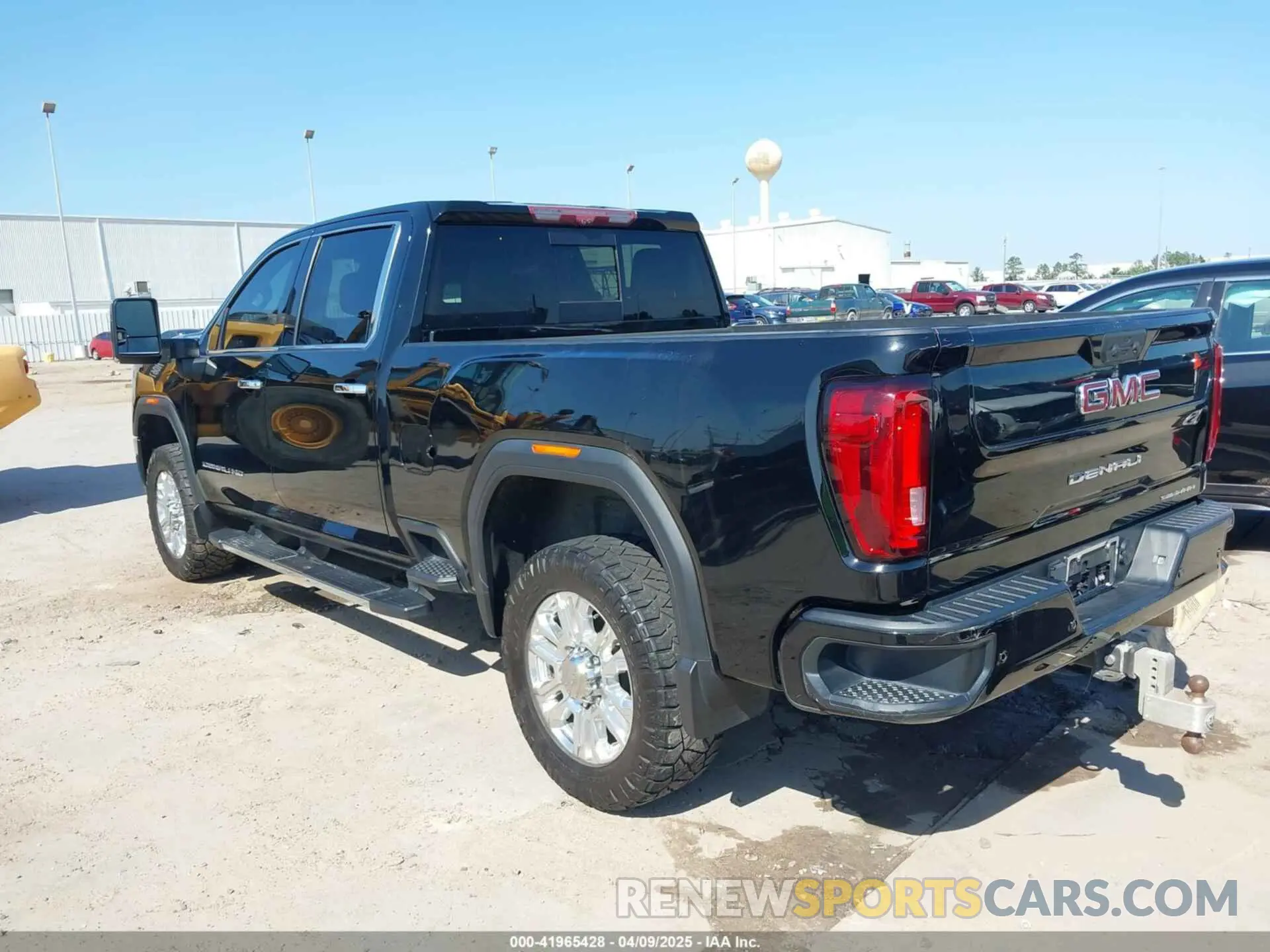 3 Photograph of a damaged car 1GT49REY1LF209081 GMC SIERRA 2500HD 2020