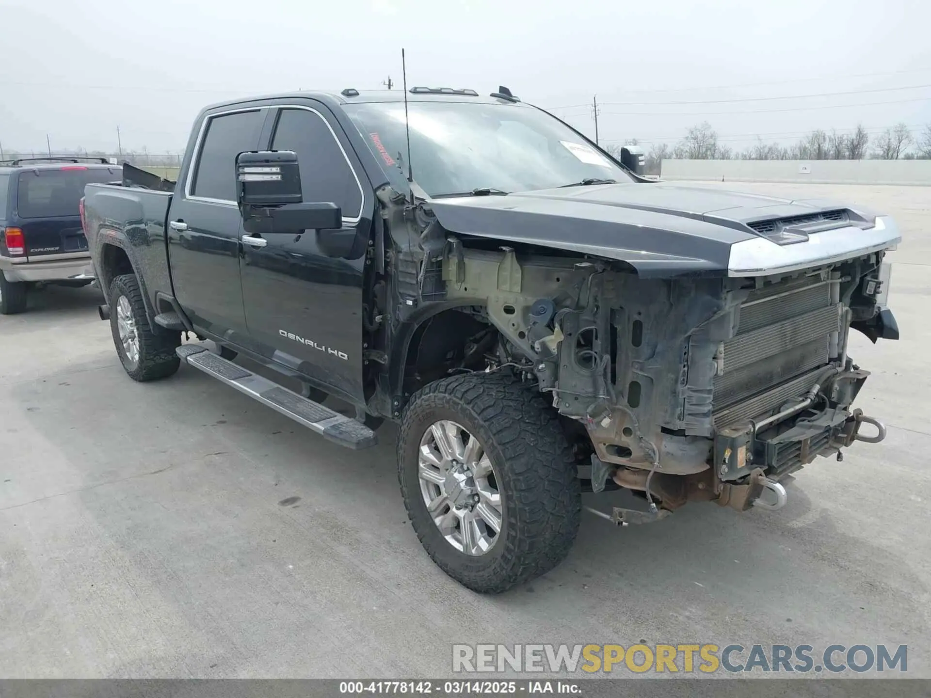 1 Photograph of a damaged car 1GT49REY3LF108320 GMC SIERRA 2500HD 2020