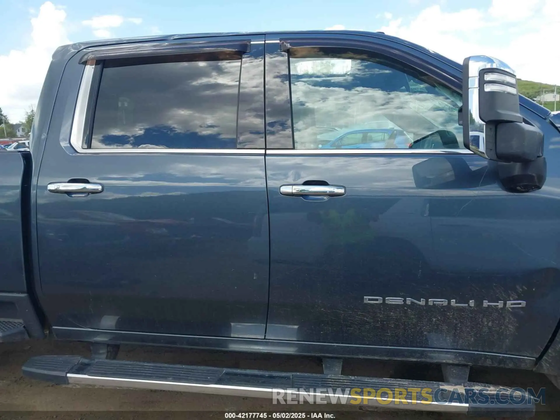 13 Photograph of a damaged car 1GT49REY3LF172728 GMC SIERRA 2500HD 2020