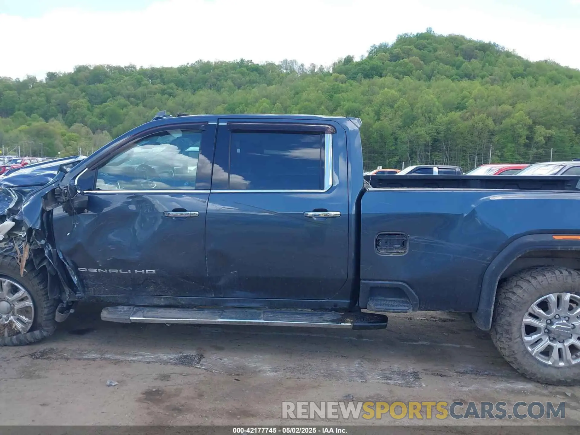14 Photograph of a damaged car 1GT49REY3LF172728 GMC SIERRA 2500HD 2020