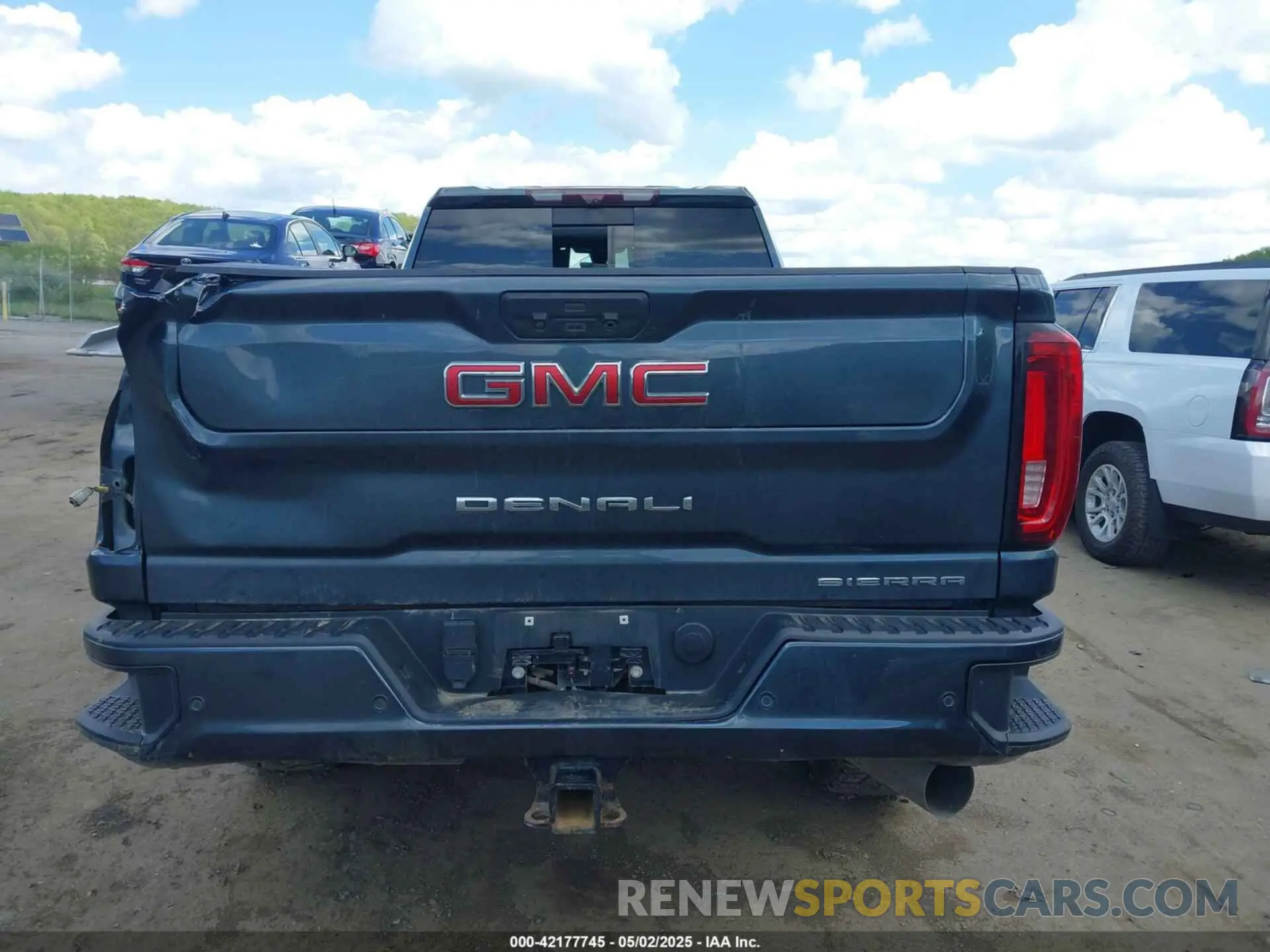 15 Photograph of a damaged car 1GT49REY3LF172728 GMC SIERRA 2500HD 2020