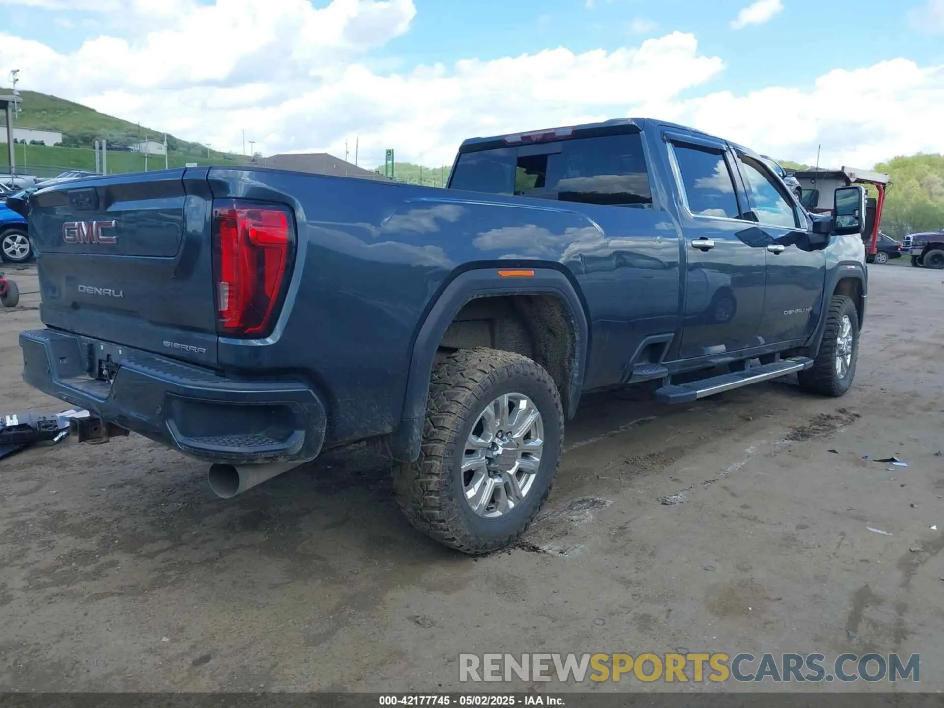 4 Photograph of a damaged car 1GT49REY3LF172728 GMC SIERRA 2500HD 2020