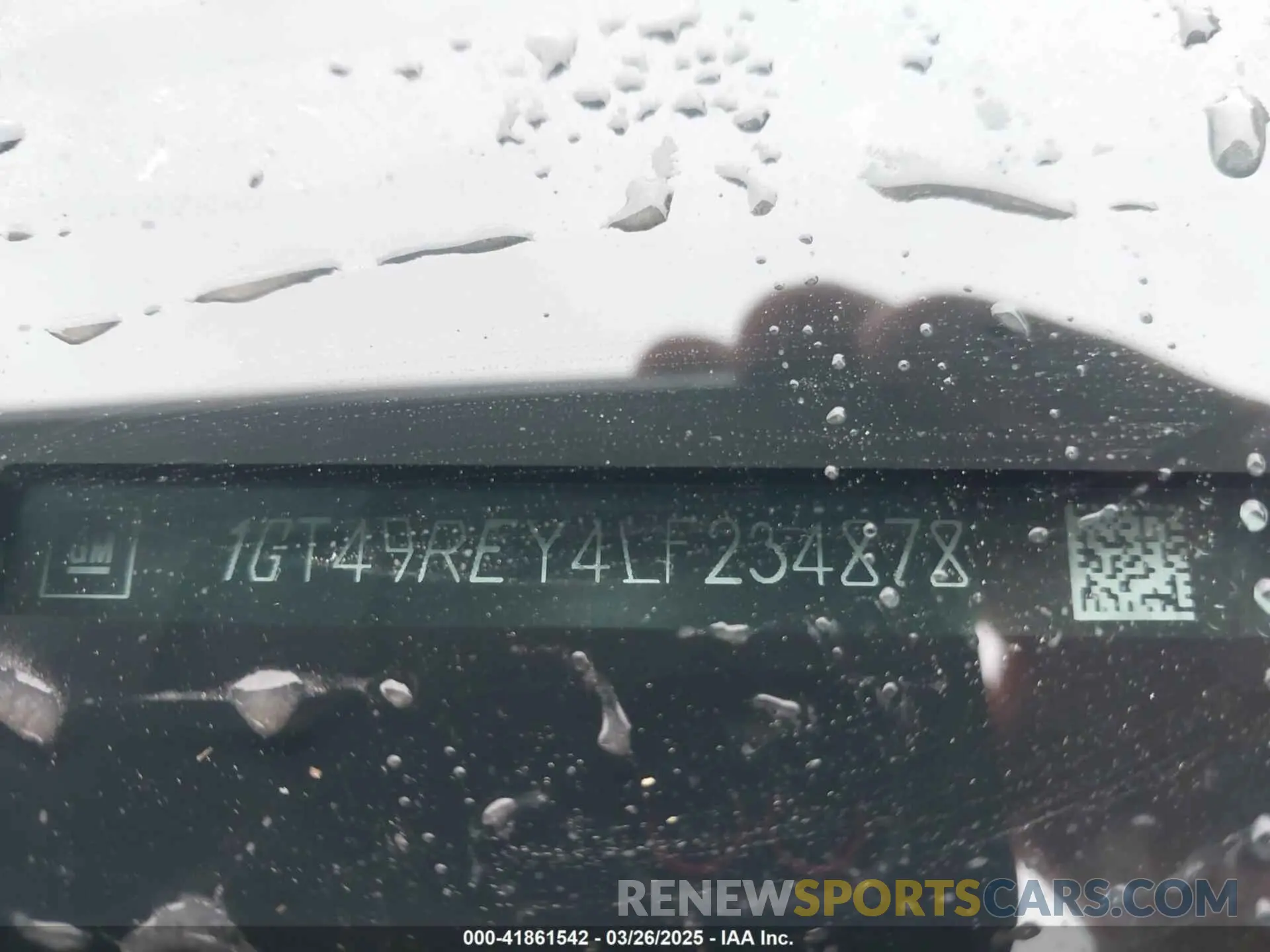 8 Photograph of a damaged car 1GT49REY4LF234878 GMC SIERRA 2500HD 2020