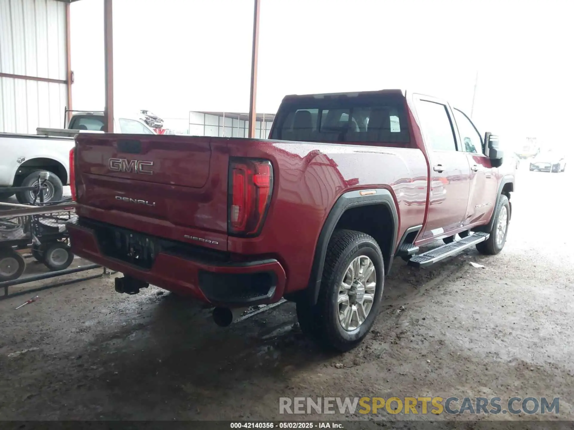 4 Photograph of a damaged car 1GT49REY4LF274958 GMC SIERRA 2500HD 2020