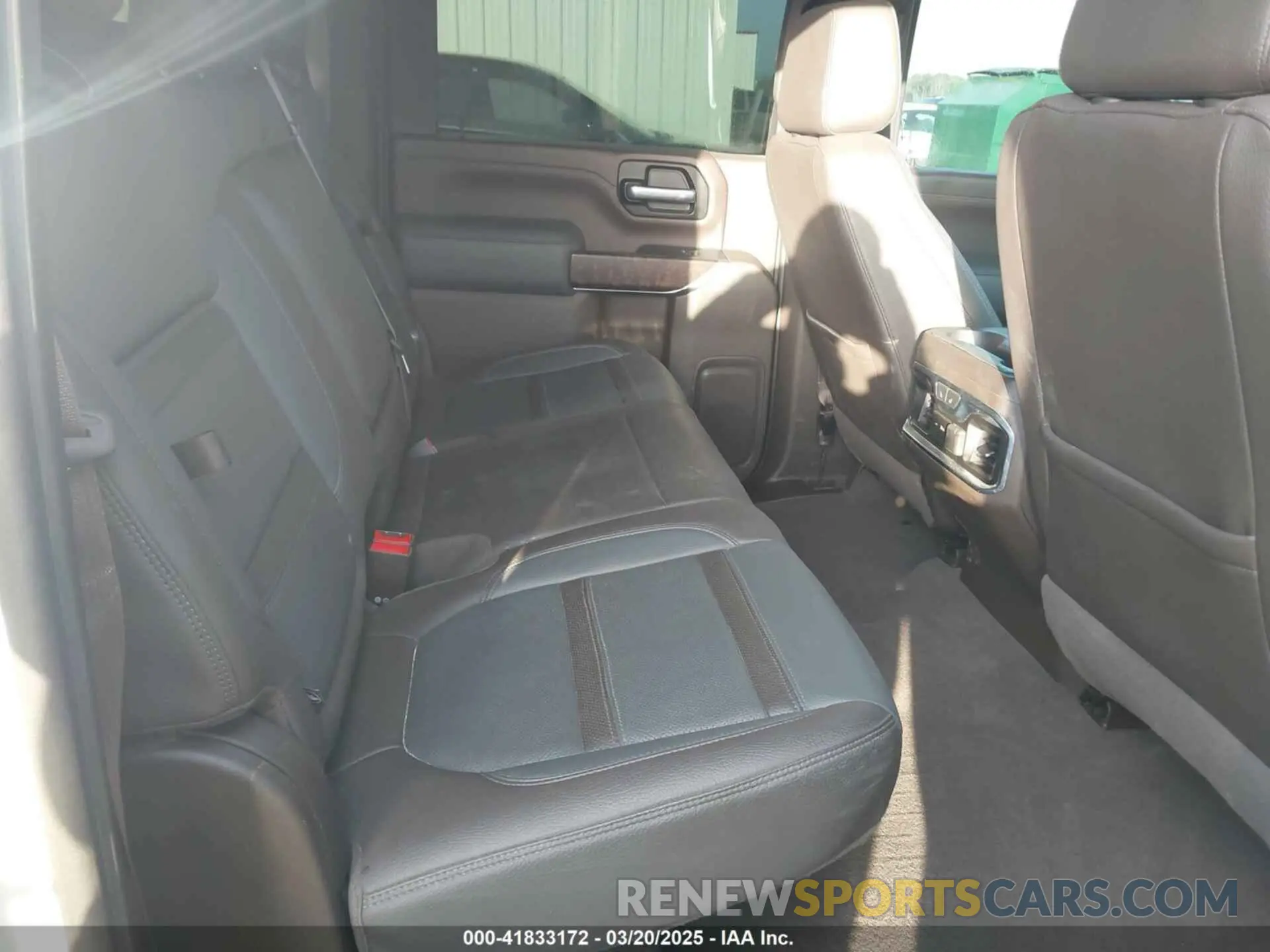 6 Photograph of a damaged car 1GT49REY4LF308414 GMC SIERRA 2500HD 2020