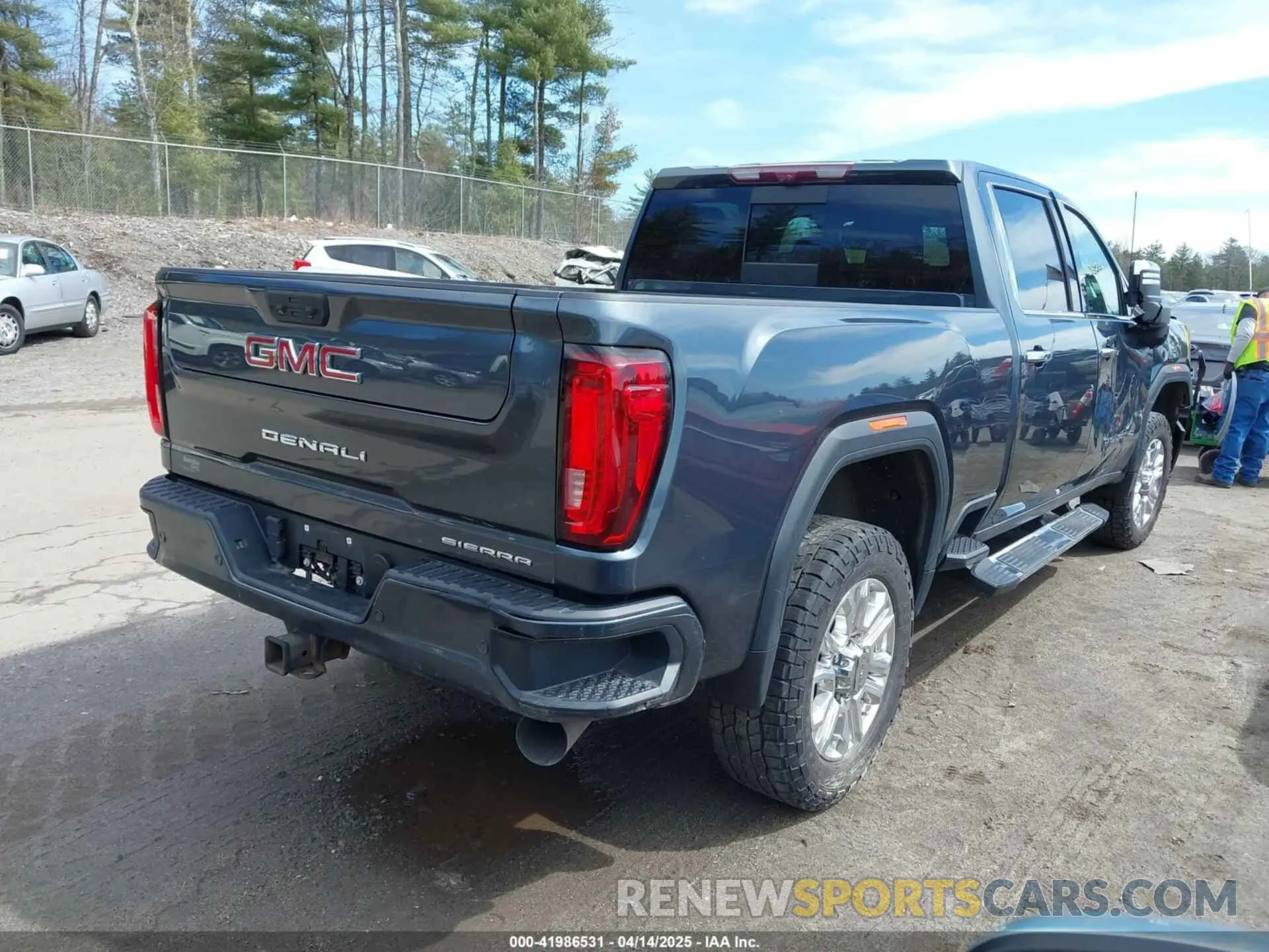 4 Photograph of a damaged car 1GT49REY4LF325794 GMC SIERRA 2500HD 2020