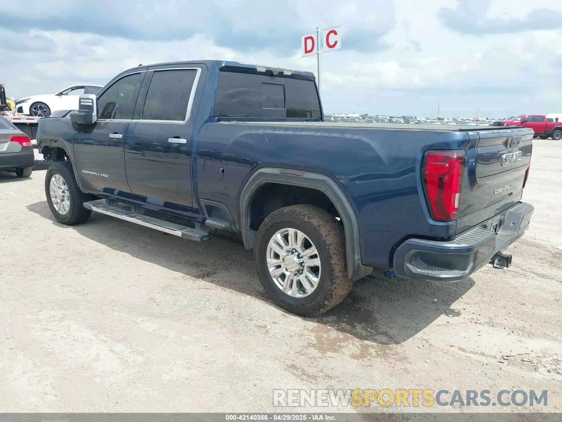 3 Photograph of a damaged car 1GT49REY5LF337601 GMC SIERRA 2500HD 2020