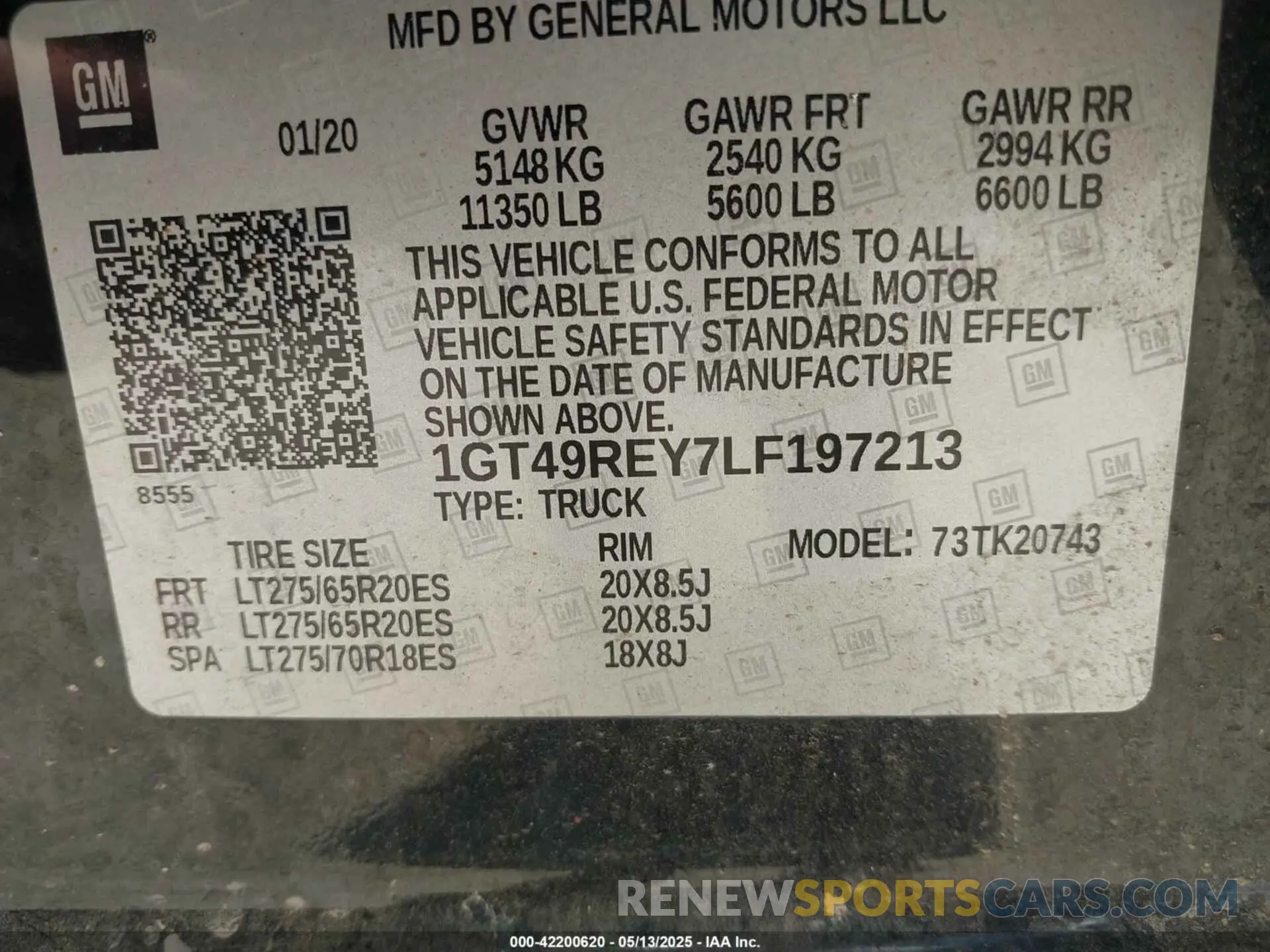8 Photograph of a damaged car 1GT49REY7LF197213 GMC SIERRA 2500HD 2020