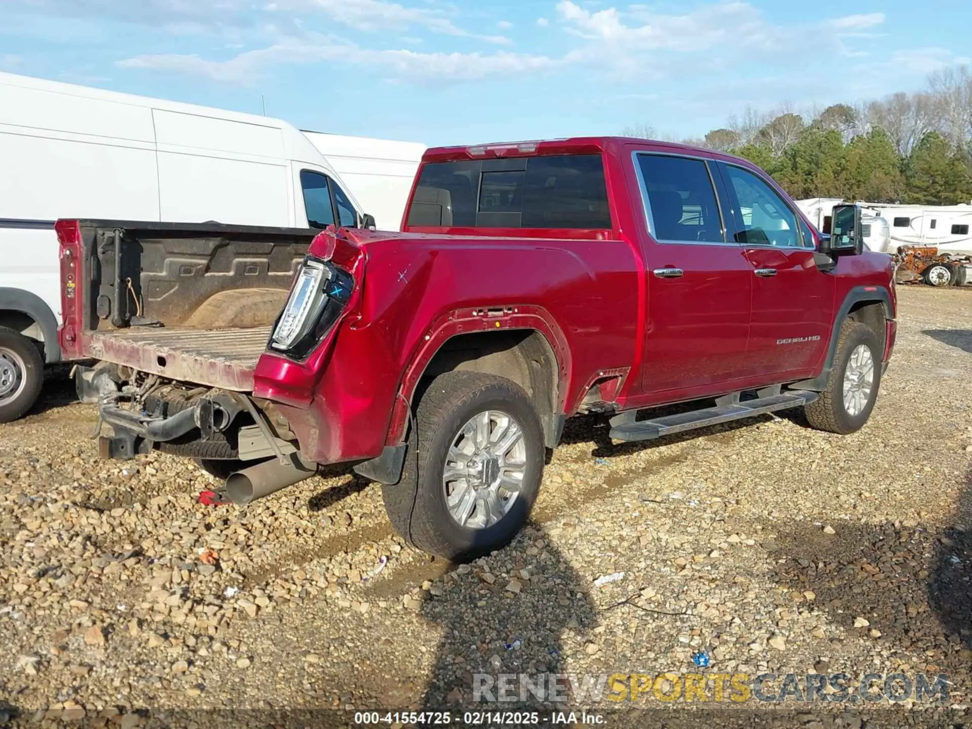 4 Photograph of a damaged car 1GT49REY7LF233269 GMC SIERRA 2500HD 2020
