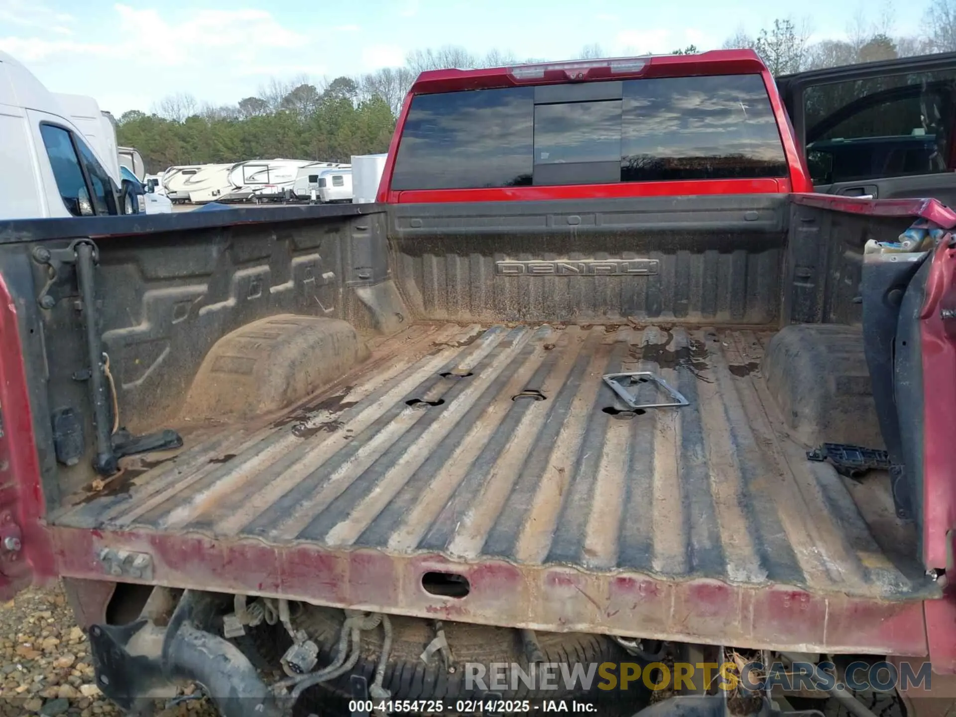 6 Photograph of a damaged car 1GT49REY7LF233269 GMC SIERRA 2500HD 2020