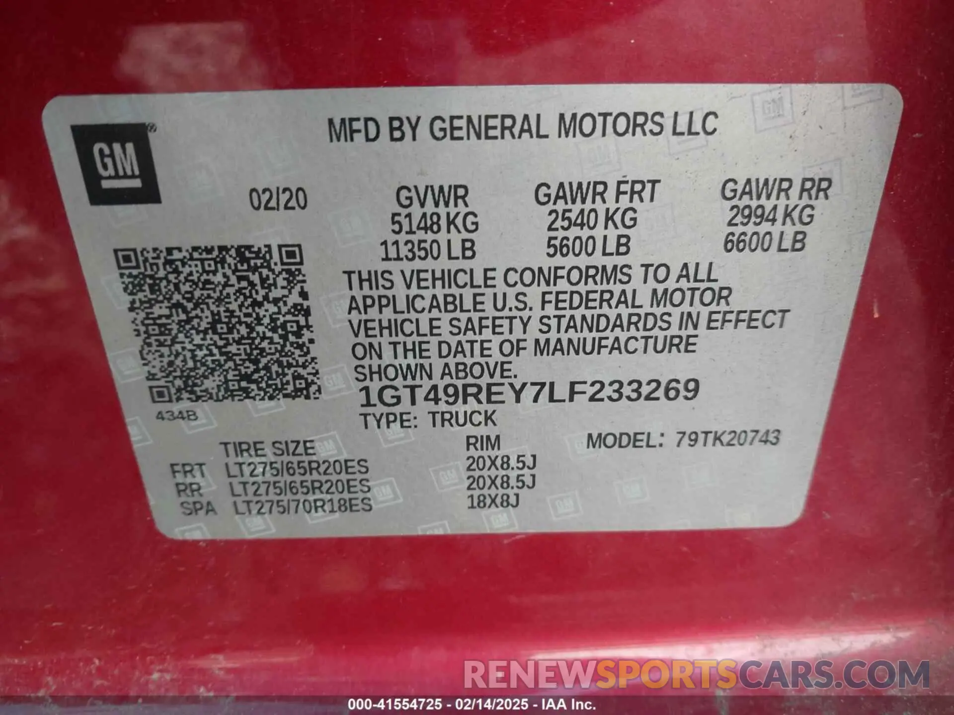 8 Photograph of a damaged car 1GT49REY7LF233269 GMC SIERRA 2500HD 2020
