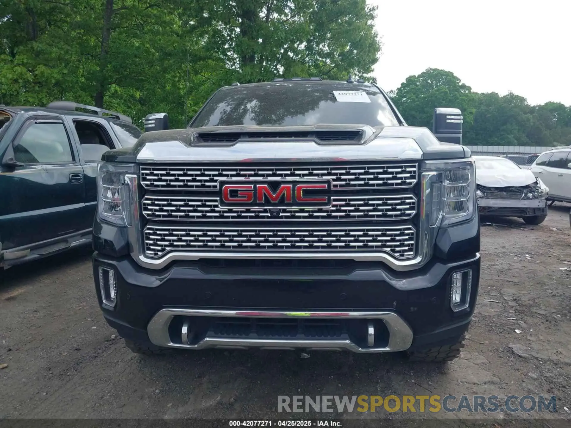 12 Photograph of a damaged car 1GT49REY8LF106269 GMC SIERRA 2500HD 2020