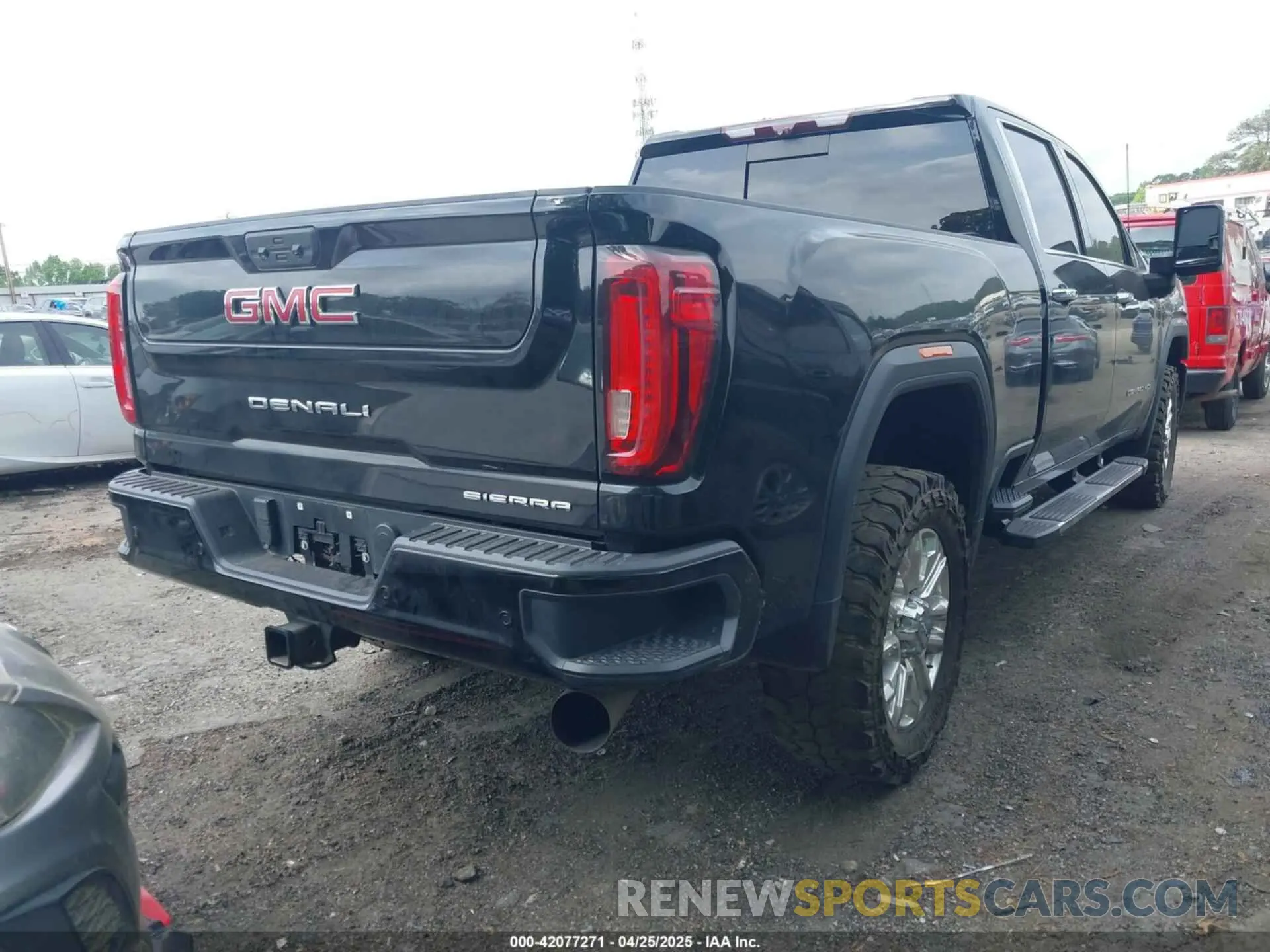 4 Photograph of a damaged car 1GT49REY8LF106269 GMC SIERRA 2500HD 2020