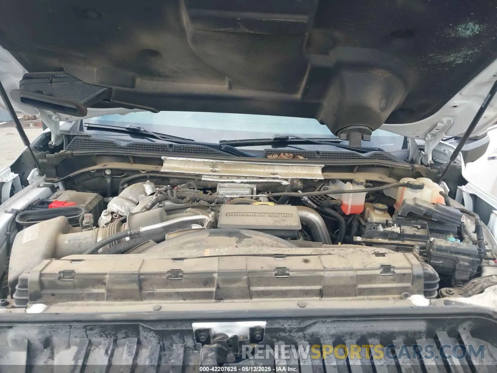 9 Photograph of a damaged car 1GT49REY8LF157240 GMC SIERRA 2500HD 2020