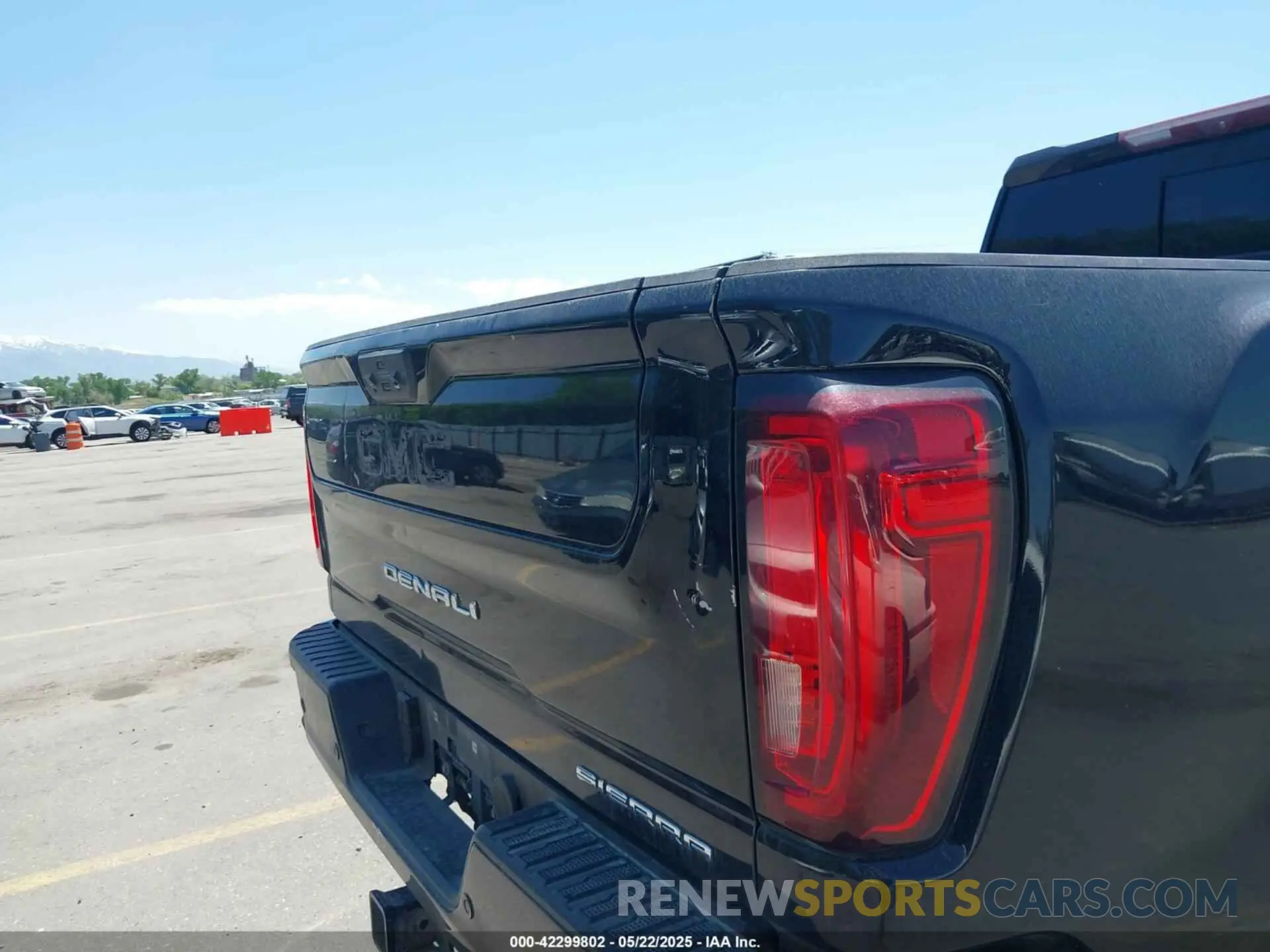 11 Photograph of a damaged car 1GT49REY9LF298348 GMC SIERRA 2500HD 2020