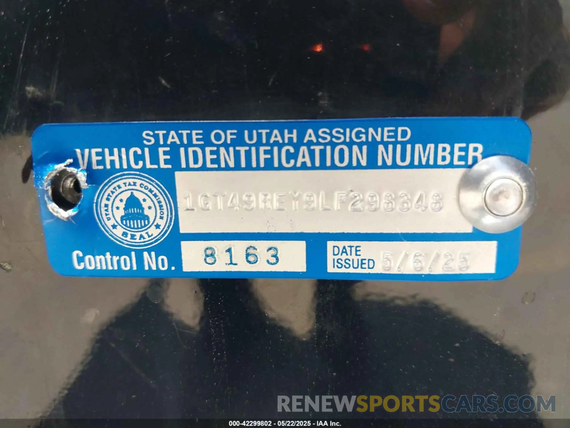 12 Photograph of a damaged car 1GT49REY9LF298348 GMC SIERRA 2500HD 2020