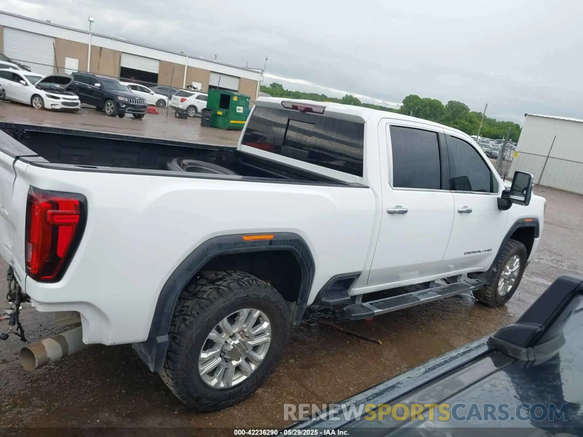 14 Photograph of a damaged car 1GT49REYXLF262247 GMC SIERRA 2500HD 2020