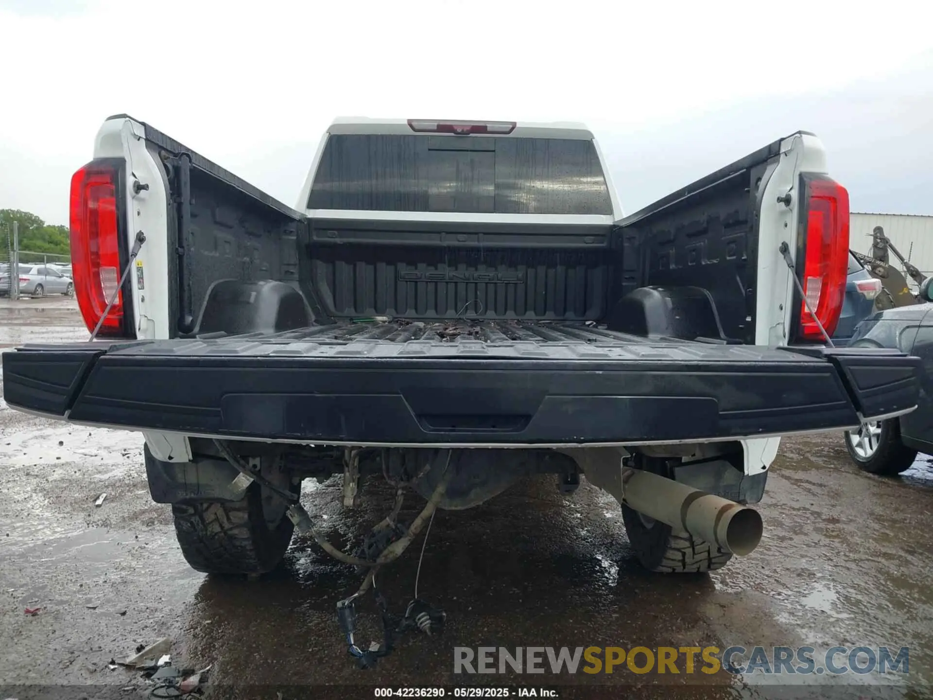 16 Photograph of a damaged car 1GT49REYXLF262247 GMC SIERRA 2500HD 2020
