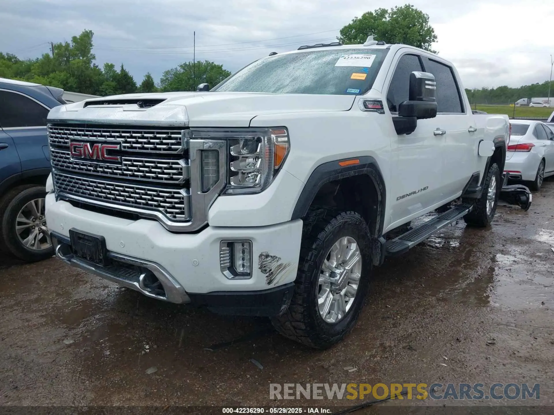 2 Photograph of a damaged car 1GT49REYXLF262247 GMC SIERRA 2500HD 2020
