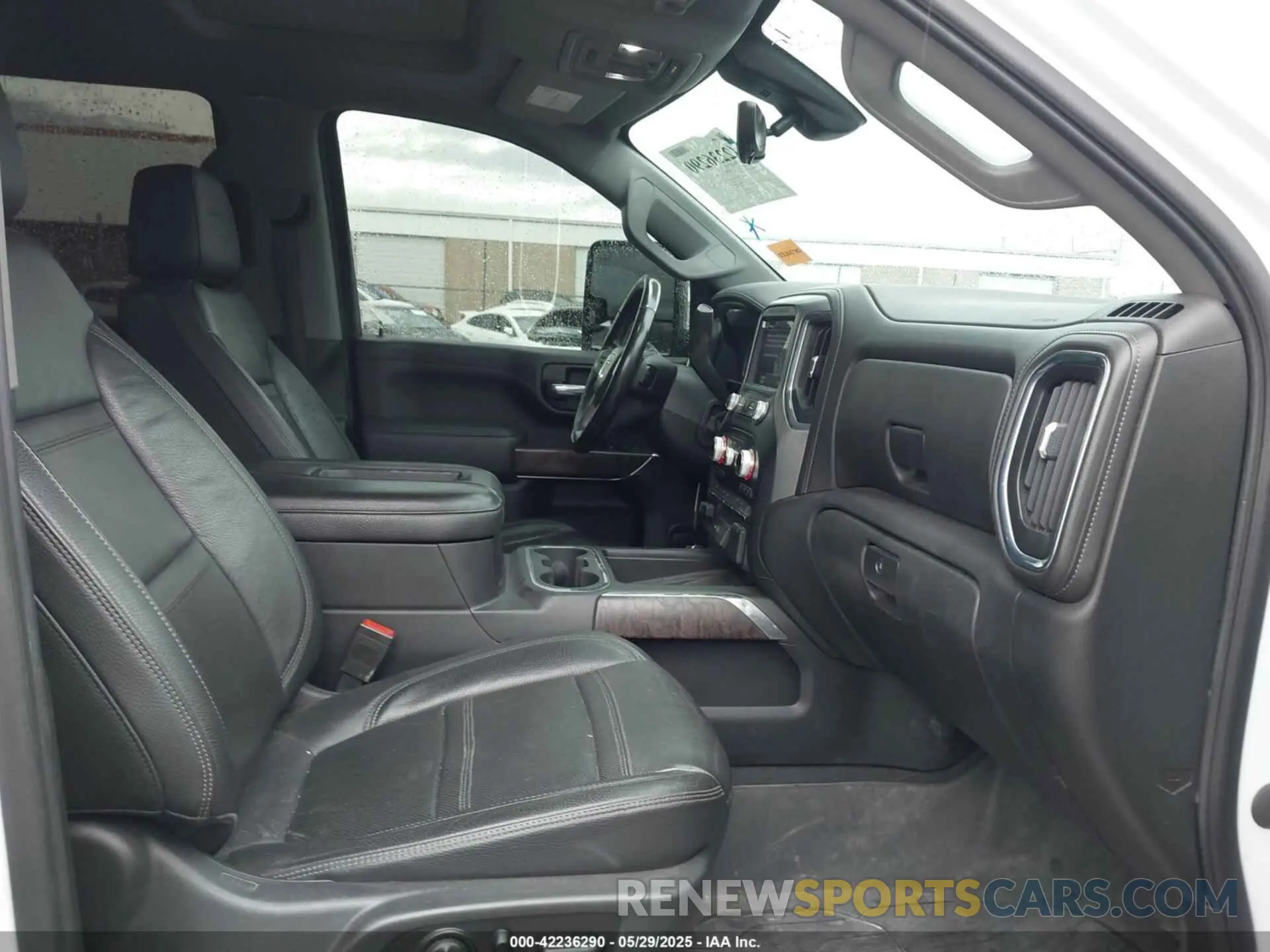 6 Photograph of a damaged car 1GT49REYXLF262247 GMC SIERRA 2500HD 2020