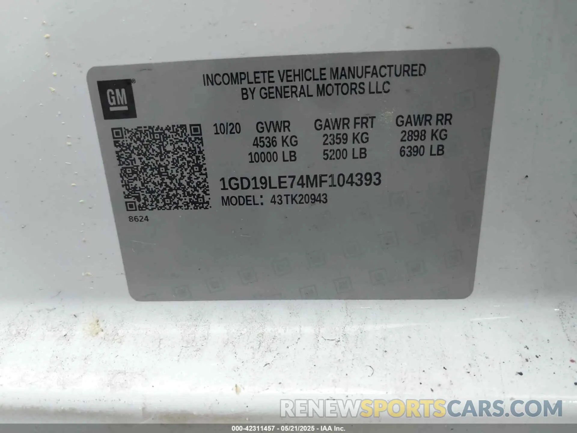 8 Photograph of a damaged car 1GD19LE74MF104393 GMC SIERRA 2500HD 2021