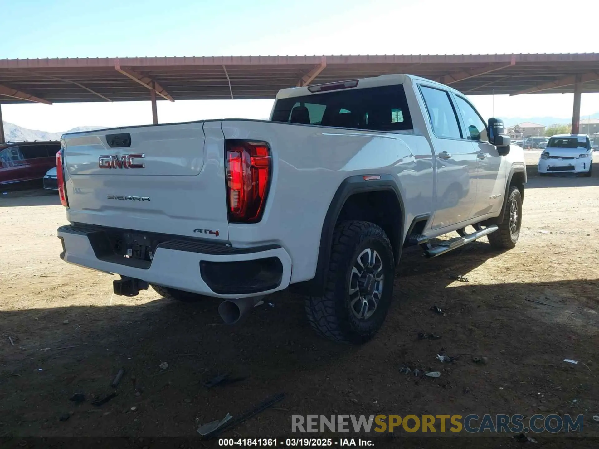 4 Photograph of a damaged car 1GT19PEY2MF124565 GMC SIERRA 2500HD 2021