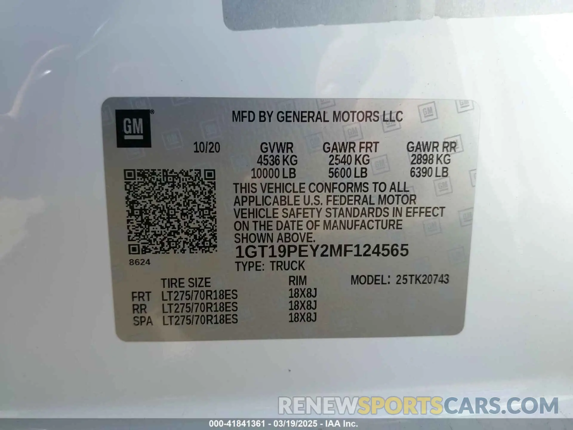 9 Photograph of a damaged car 1GT19PEY2MF124565 GMC SIERRA 2500HD 2021